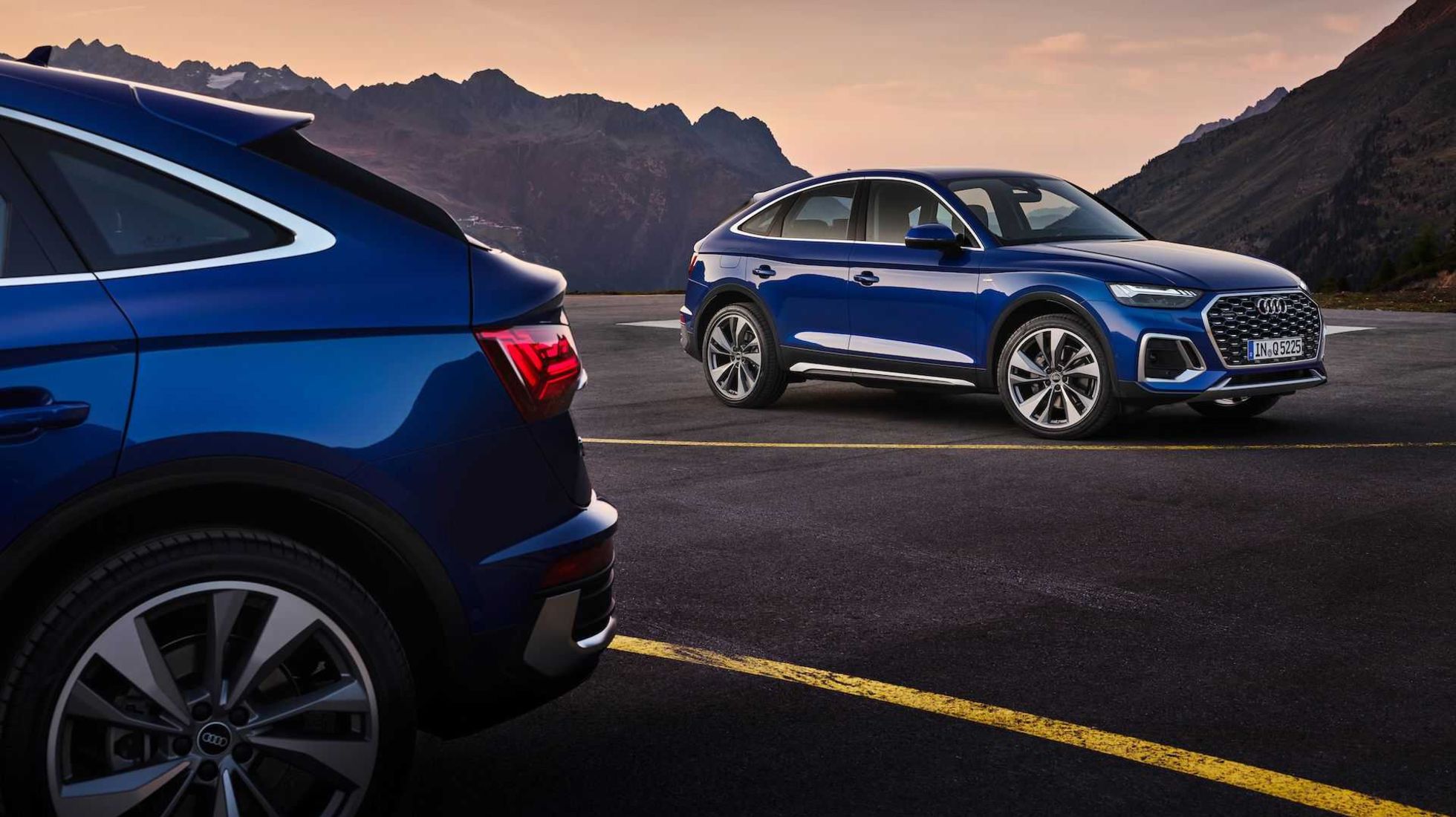 5f71ab0c5dd3545efe636efb_2021-audi-q5-sportback-8-1