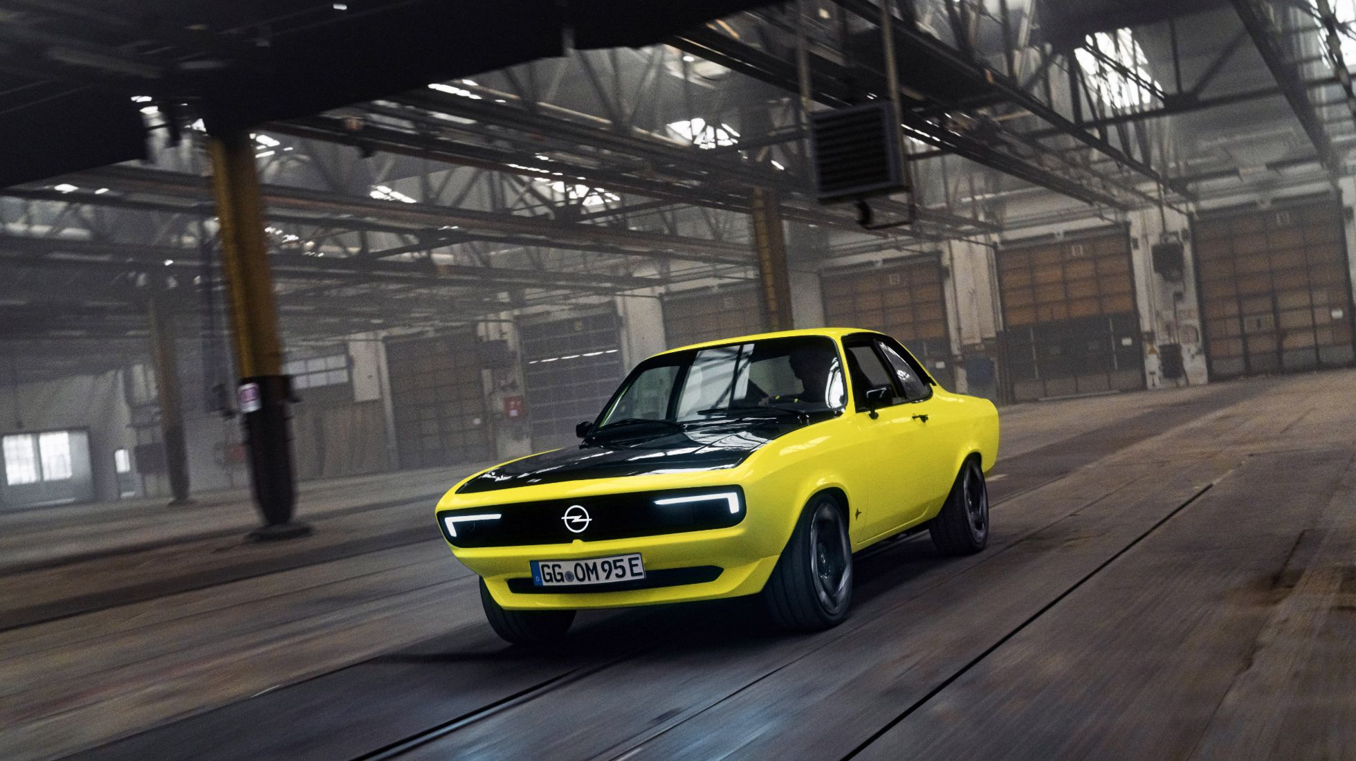 60a6b9c11533870861041a10_25_Opel-Manta-GSe-ElektroMOD-515564-1.jpg