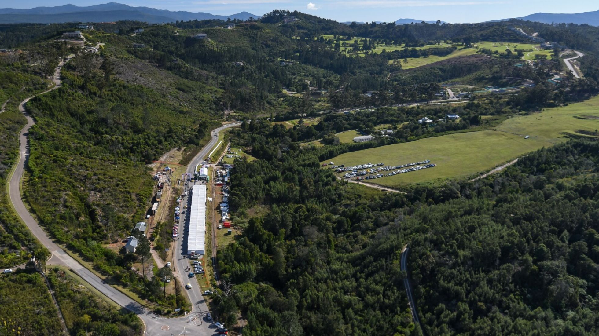62c53d9d5d9aa65b55495fdd_Simola-Hill-Climb-TopGear-SA-Athmosphere-2.jpg