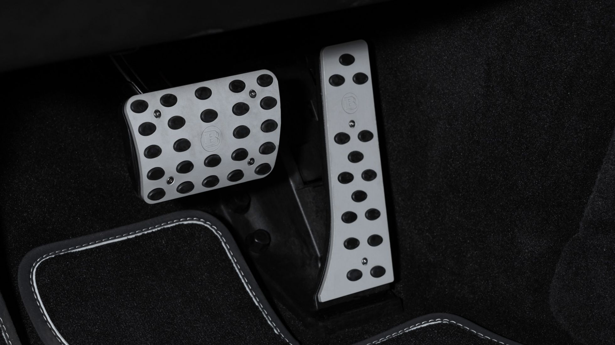 62f5fae9c11971c701b05620_Brabus-Merc-EQS-450-TopGear-SA-Pedals.jpg