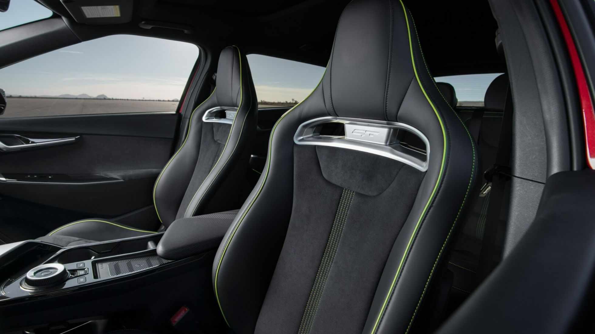 6304a3d15d160434bbeb6f43_Kia-EV6-GT-TopGear-SA-Interior.jpg