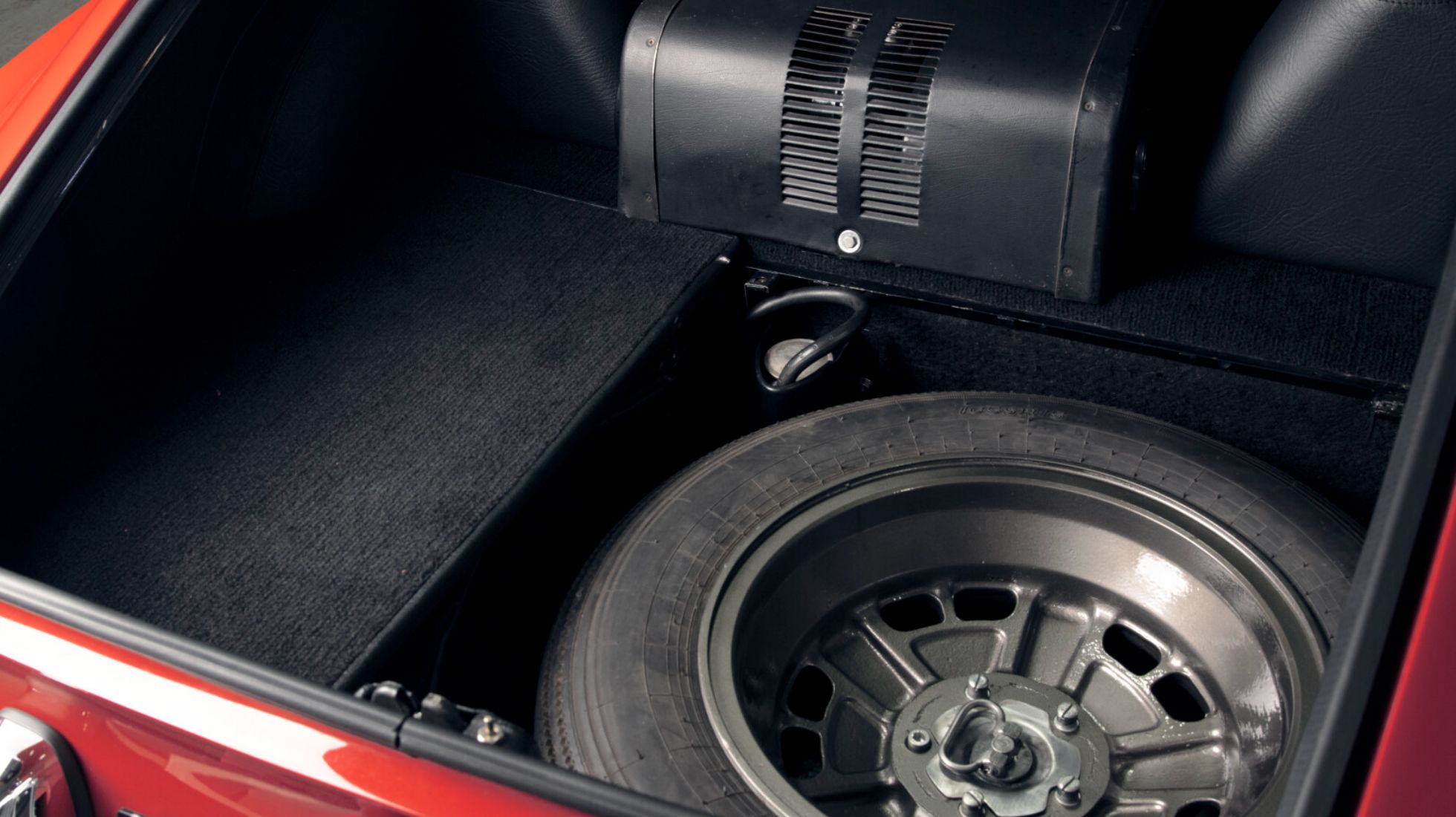 635243999dc95205a17504f5_Toyota-2000GT-TopGear-SA-Spare-Wheel.jpg