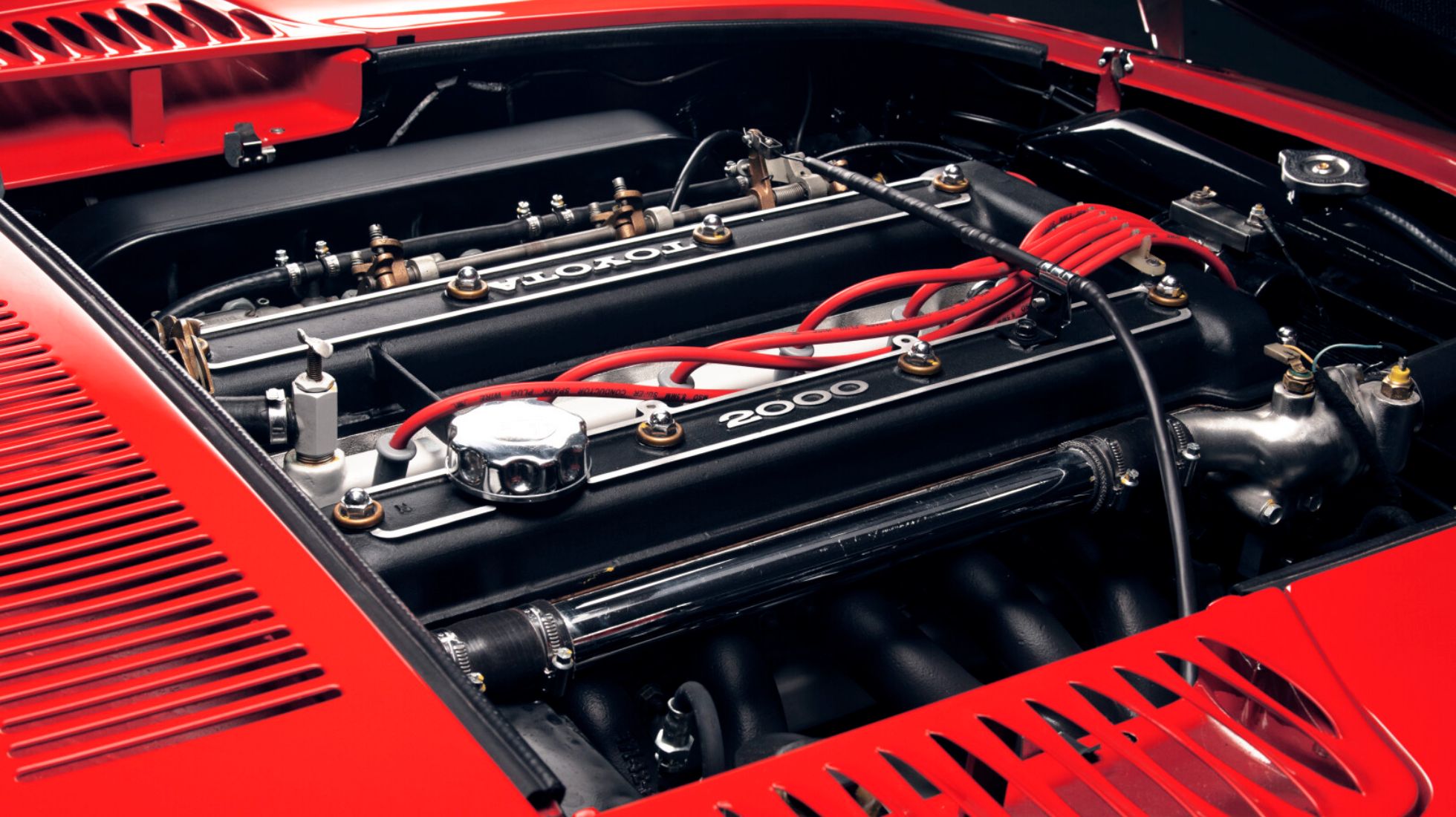 63524399c0aea31a1de9a47b_Toyota-2000GT-TopGear-SA-Engine.jpg