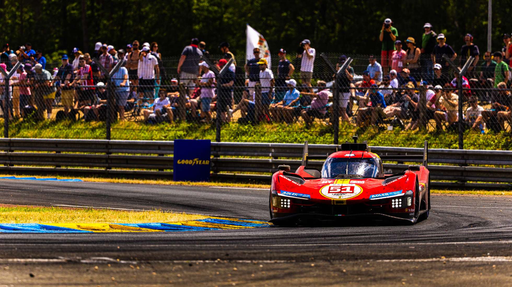 6489c5205a4a77a589b02d77_24-Hours-of-Le-Mans-TopGearSA-Ferrari-on-track.jpg