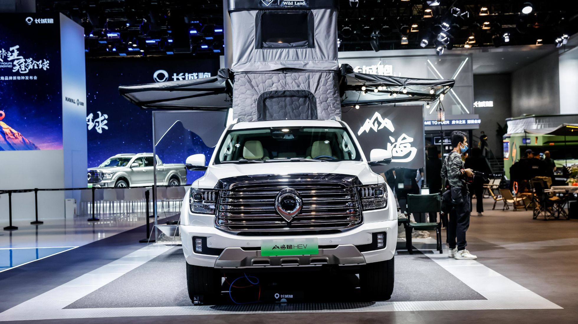 64b6518934aed30780edfa43_Shanghai-Motor-Show-1