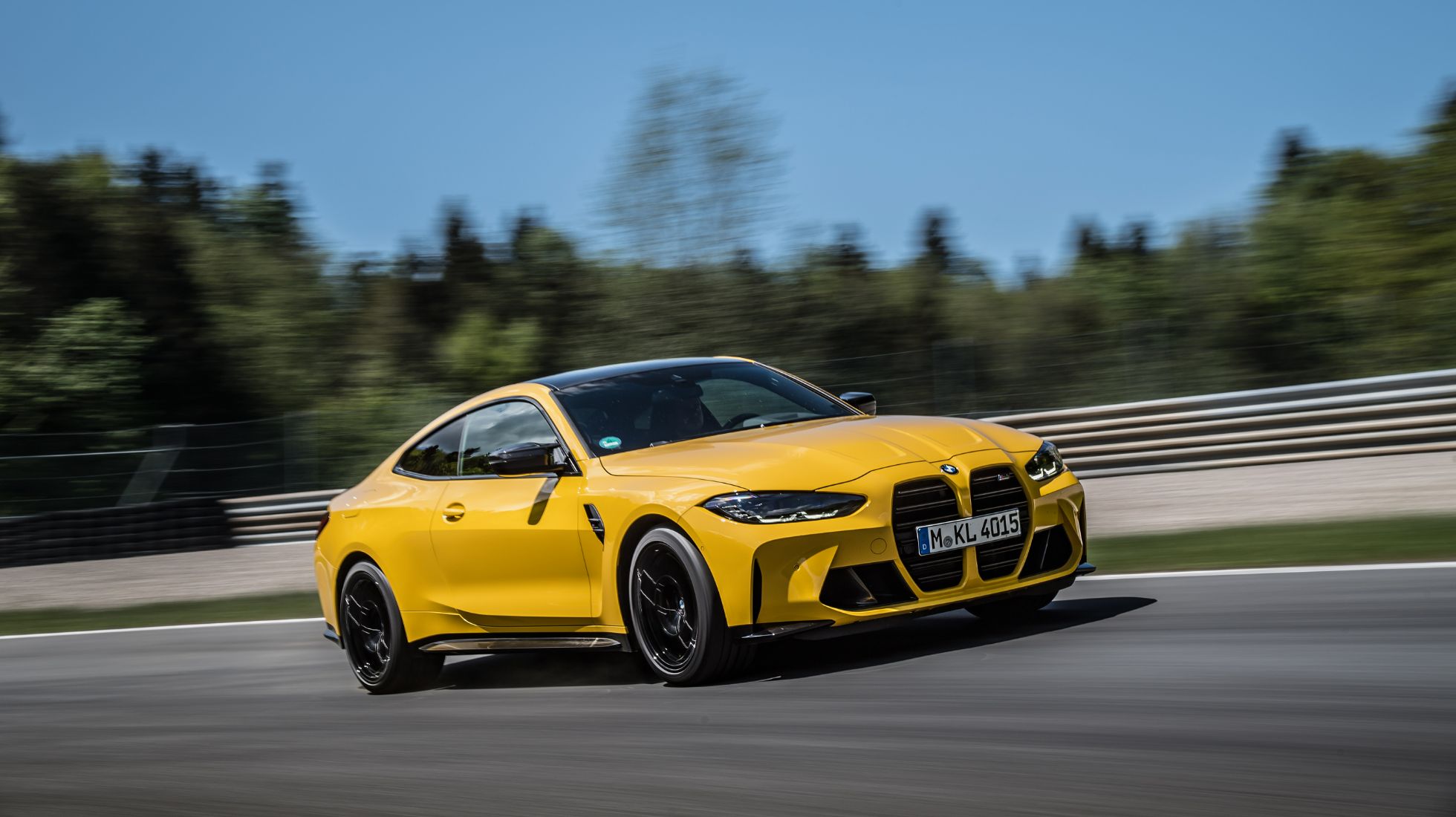 64ba54621def7046b0316901_Electric-future-for-M-TopGearSA-M4-yellow.jpg