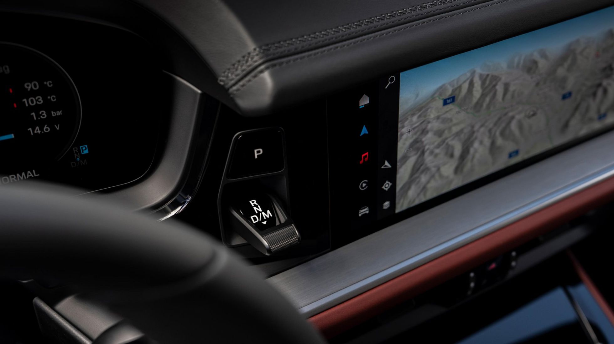 64e3c8f175b57cd566de0f12_Porsche-Cayenne-2023-Facelift-Interior-Drive-Select-Stalk-1-TopGear-SA