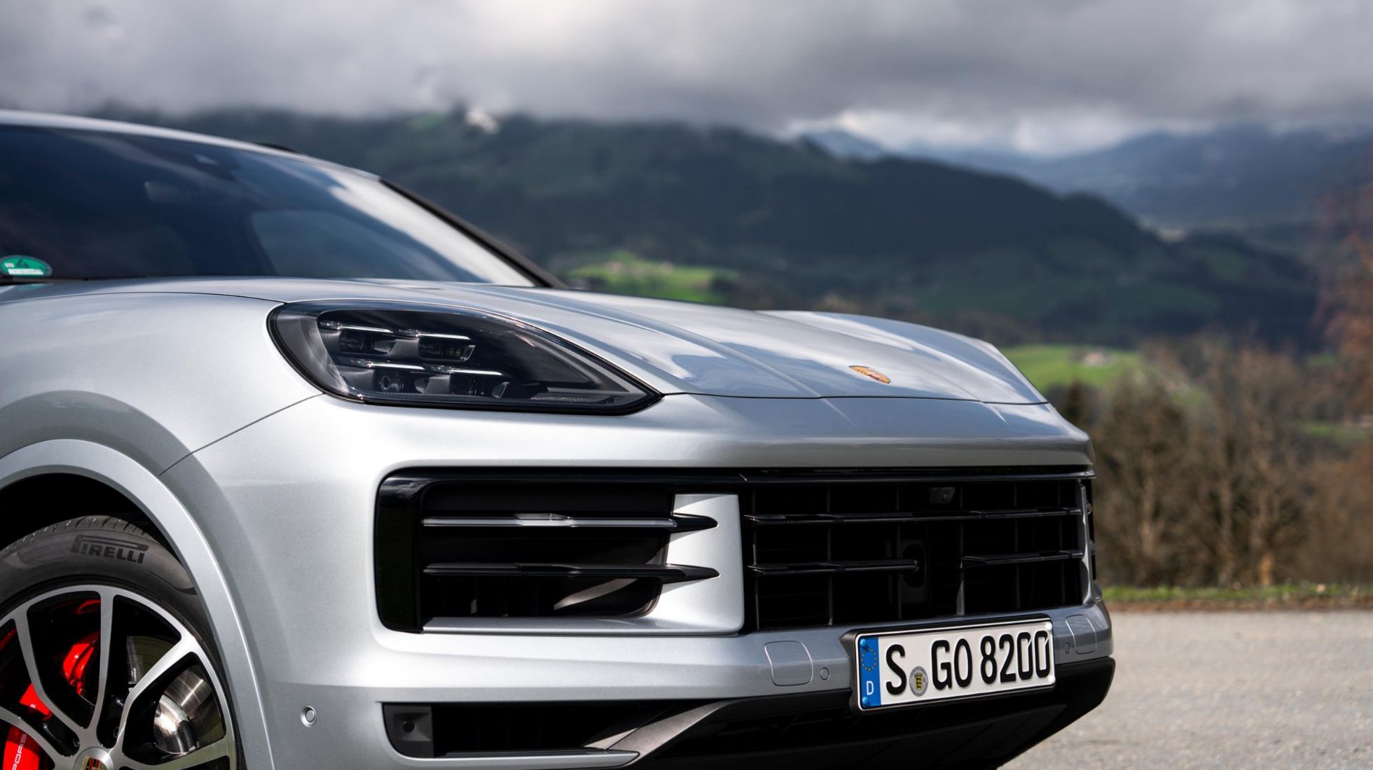 64e3c8f29c2aeb816786364f_Porsche-Cayenne-2023-Facelift-Front-Detail-TopGear-SA