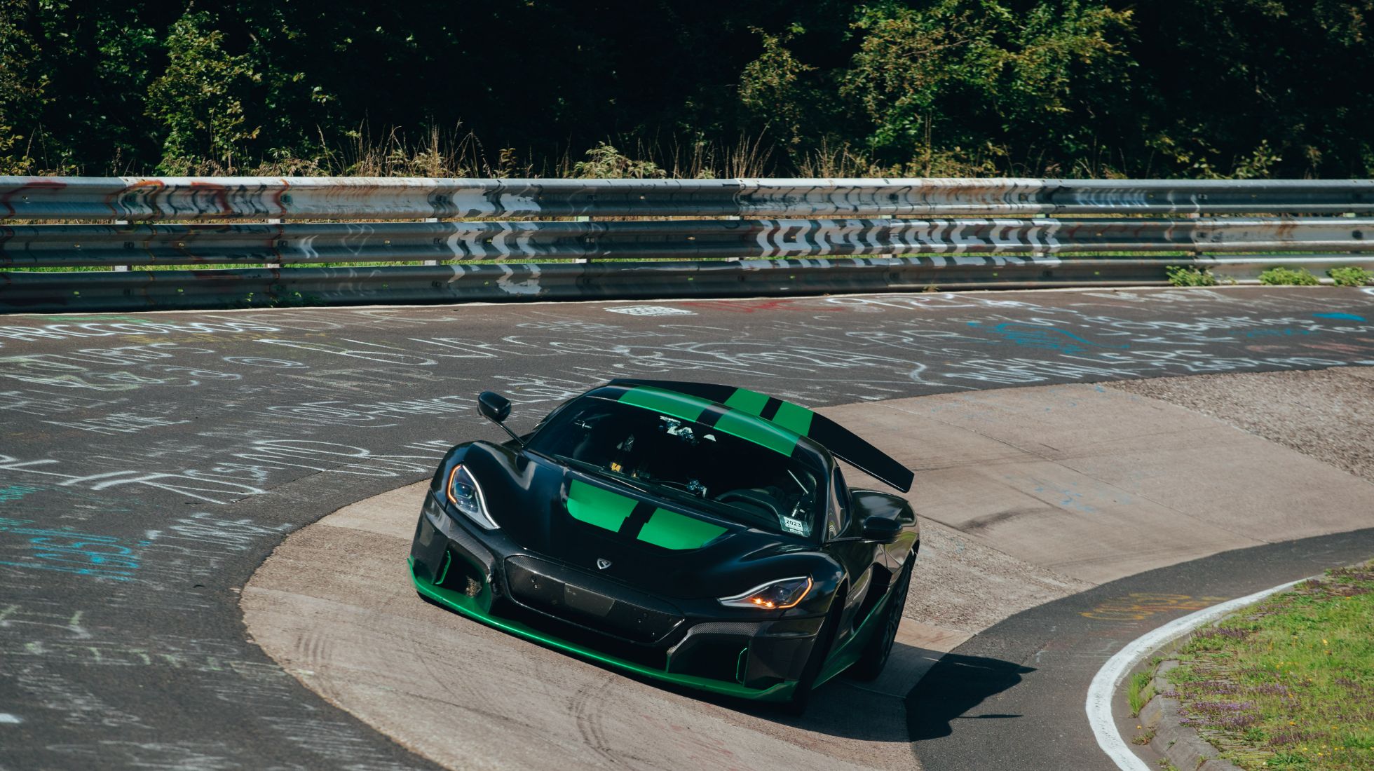 64e5b1d394c410d1030adeaa_Rimac-Nevera-Nurburgring-TopGear-SA-Front.jpg