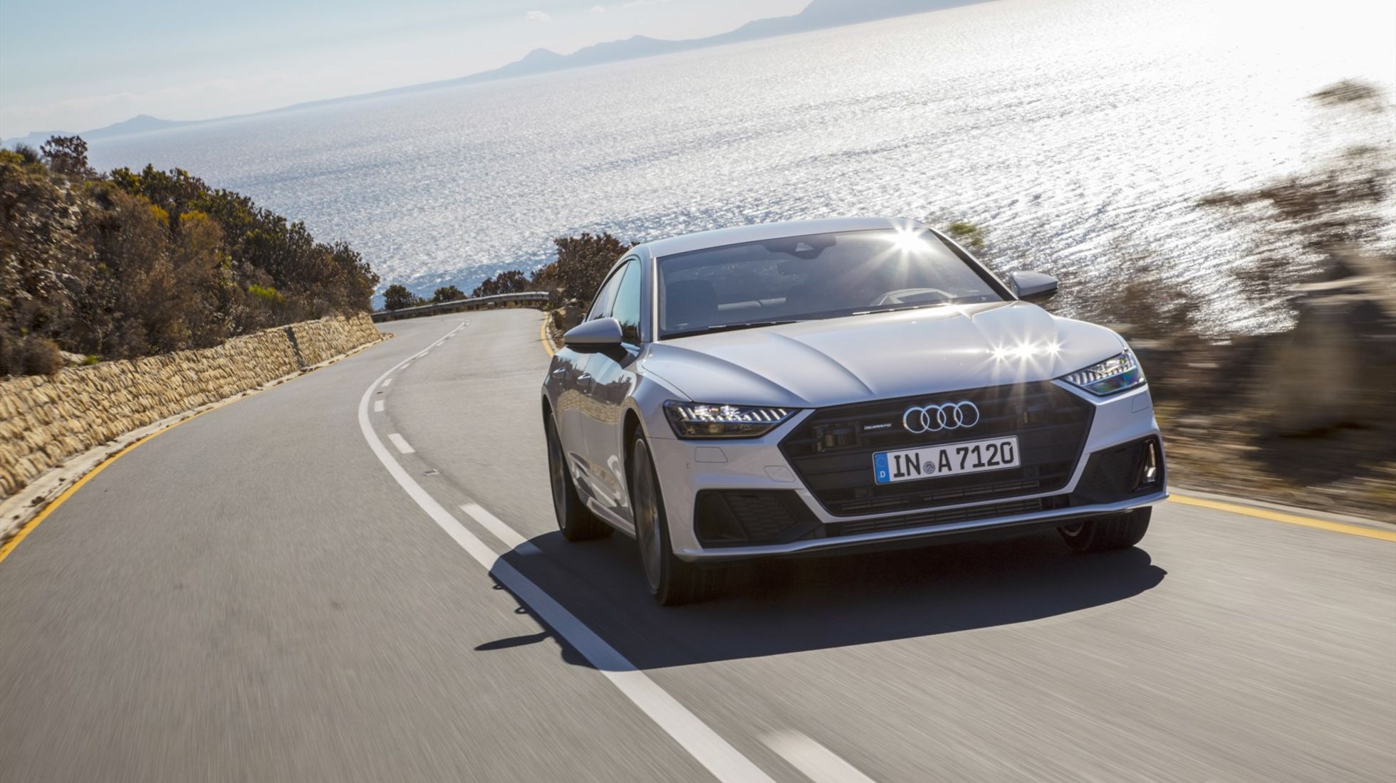 5f4a3bead6e1ac630368d1e2_Glacier-White-2nd-Generation-Audi-A7-rear.jpg