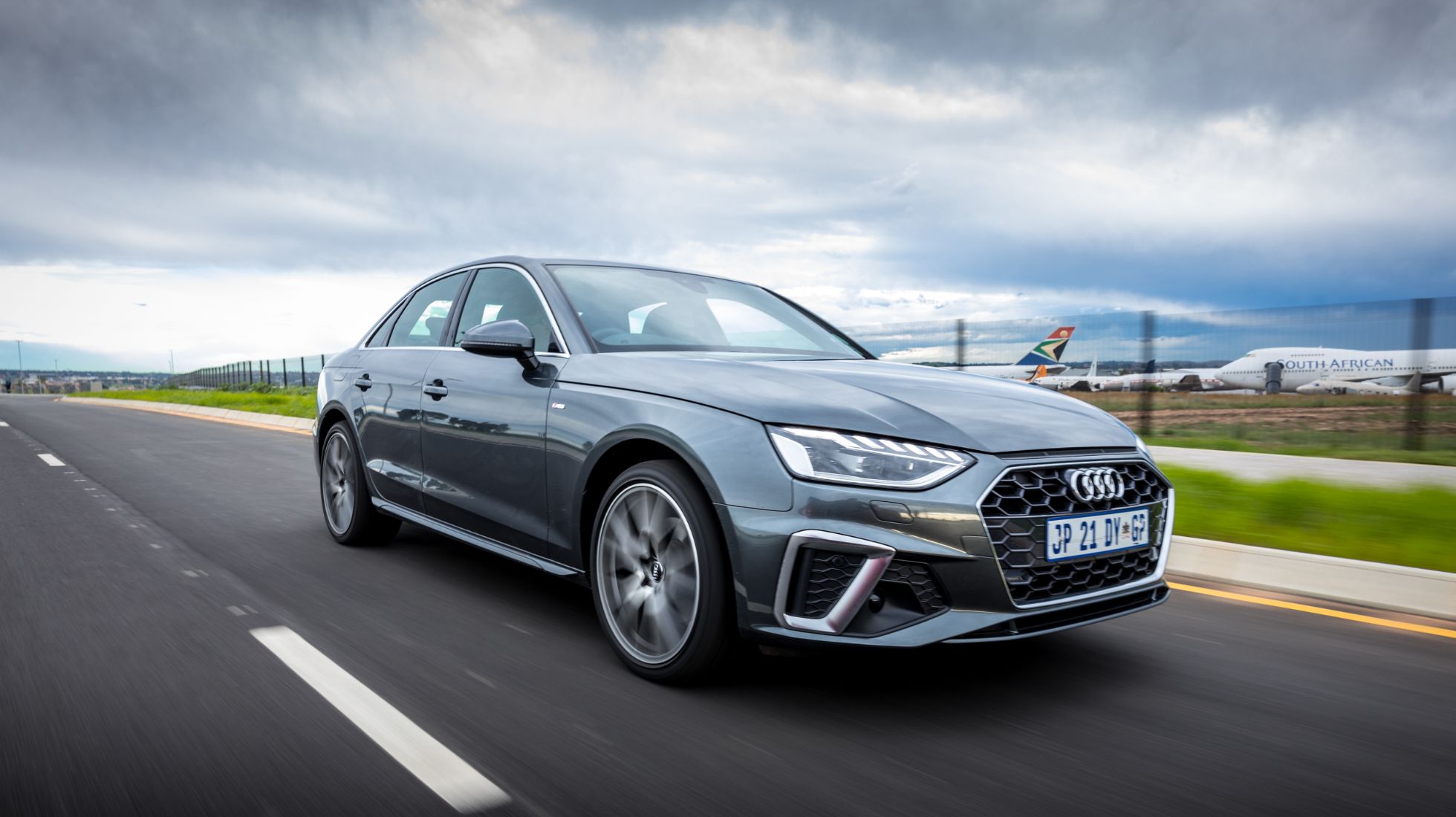 Audi A4 40 TFSI S line S tronic