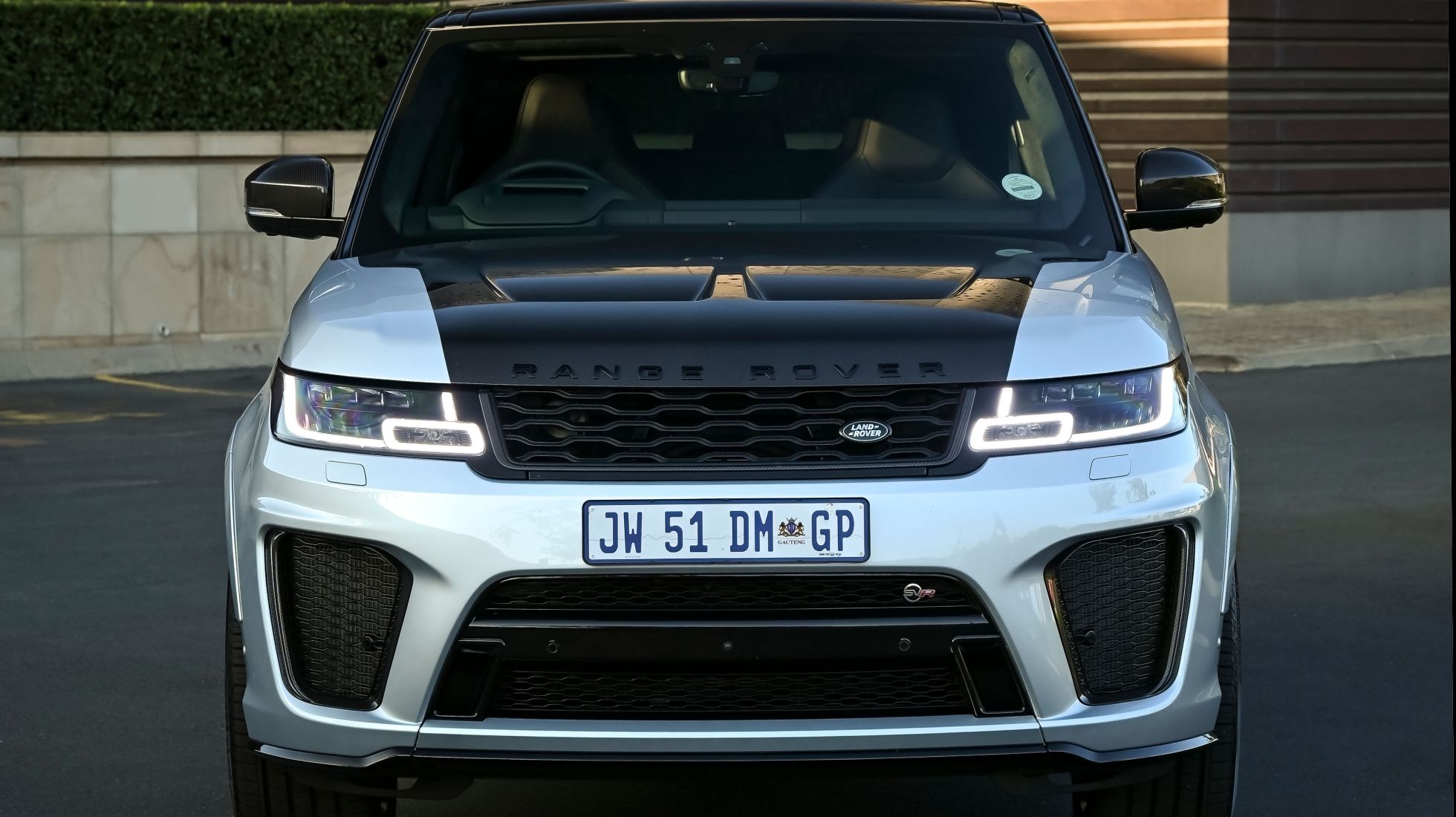 609d00cf8e4a7aeb29eb7f24_Range-Rover-Sport-Carbon_031.jpg