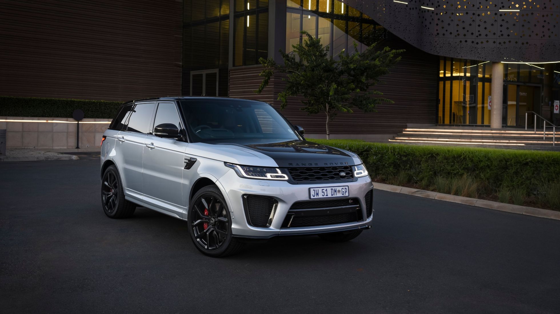 Range Rover Sport SVR Carbon Edition