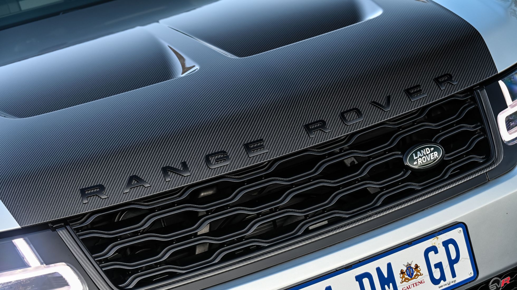 609d00d104b7e218cefa2533_Range-Rover-Sport-Carbon_052.jpg