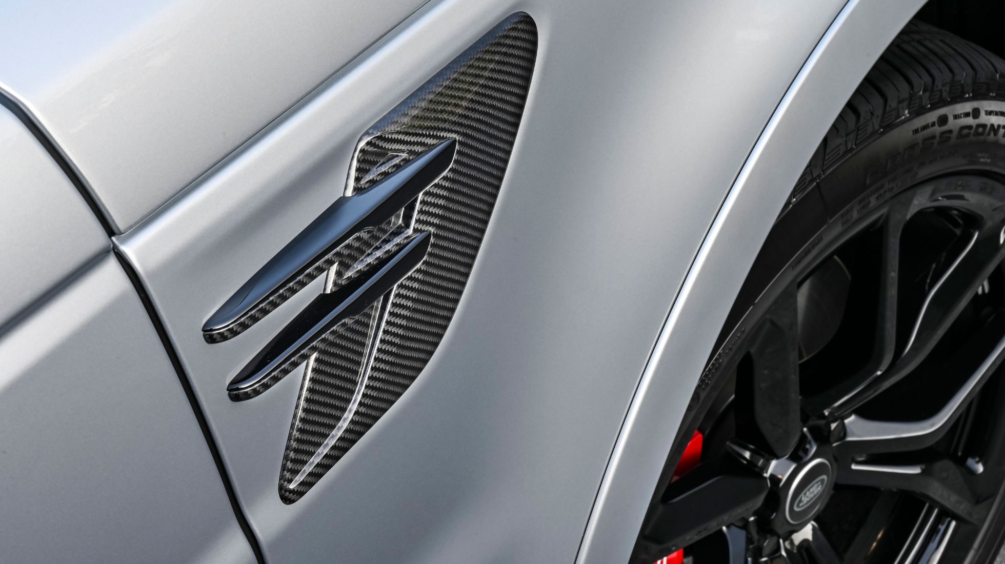 609d00ea022c195bae9619c9_Range-Rover-Sport-Carbon_062.jpg