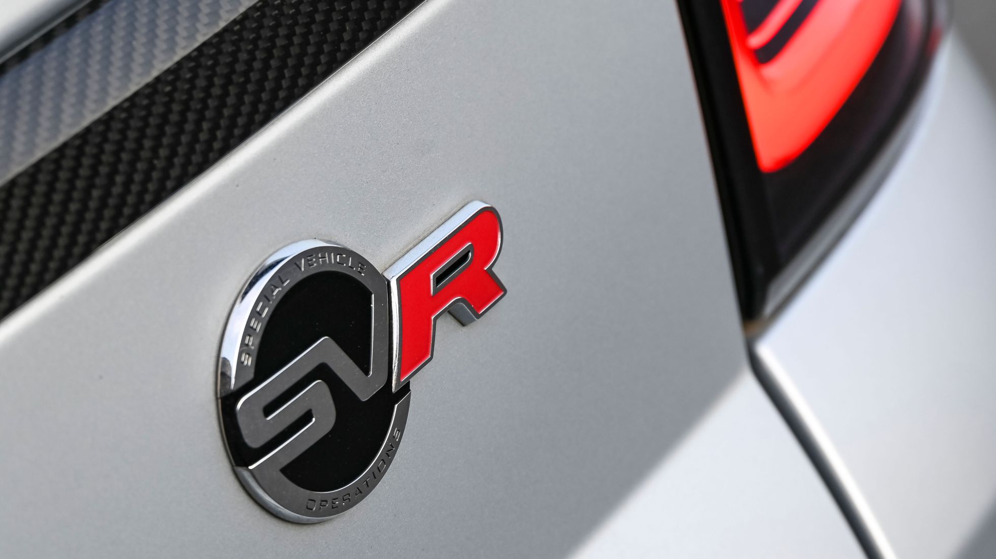 609d00eacc171db8aed07c9a_Range-Rover-Sport-Carbon_065.jpg