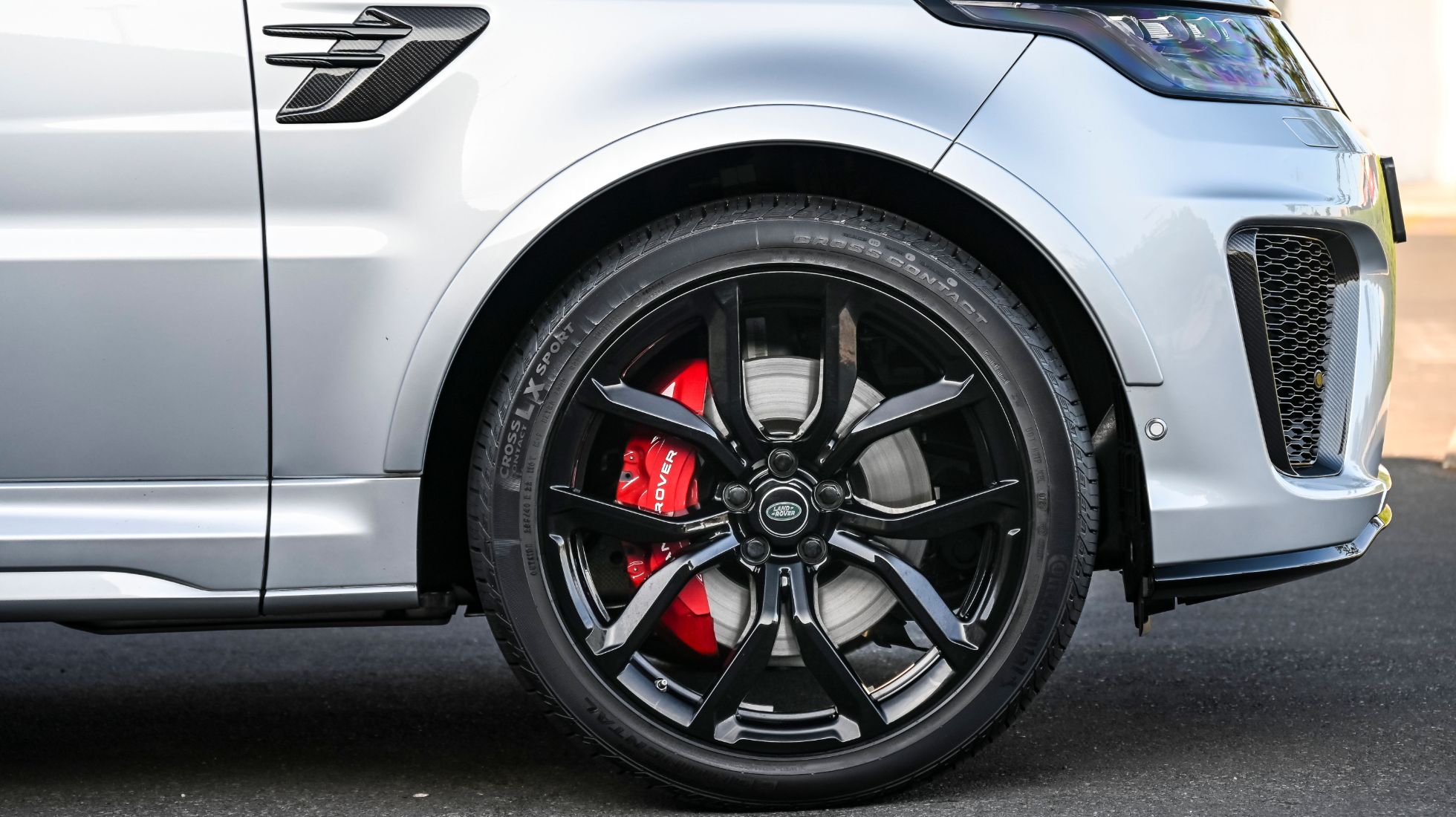 609d00eaefba7a76ff6b0620_Range-Rover-Sport-Carbon_058.jpg