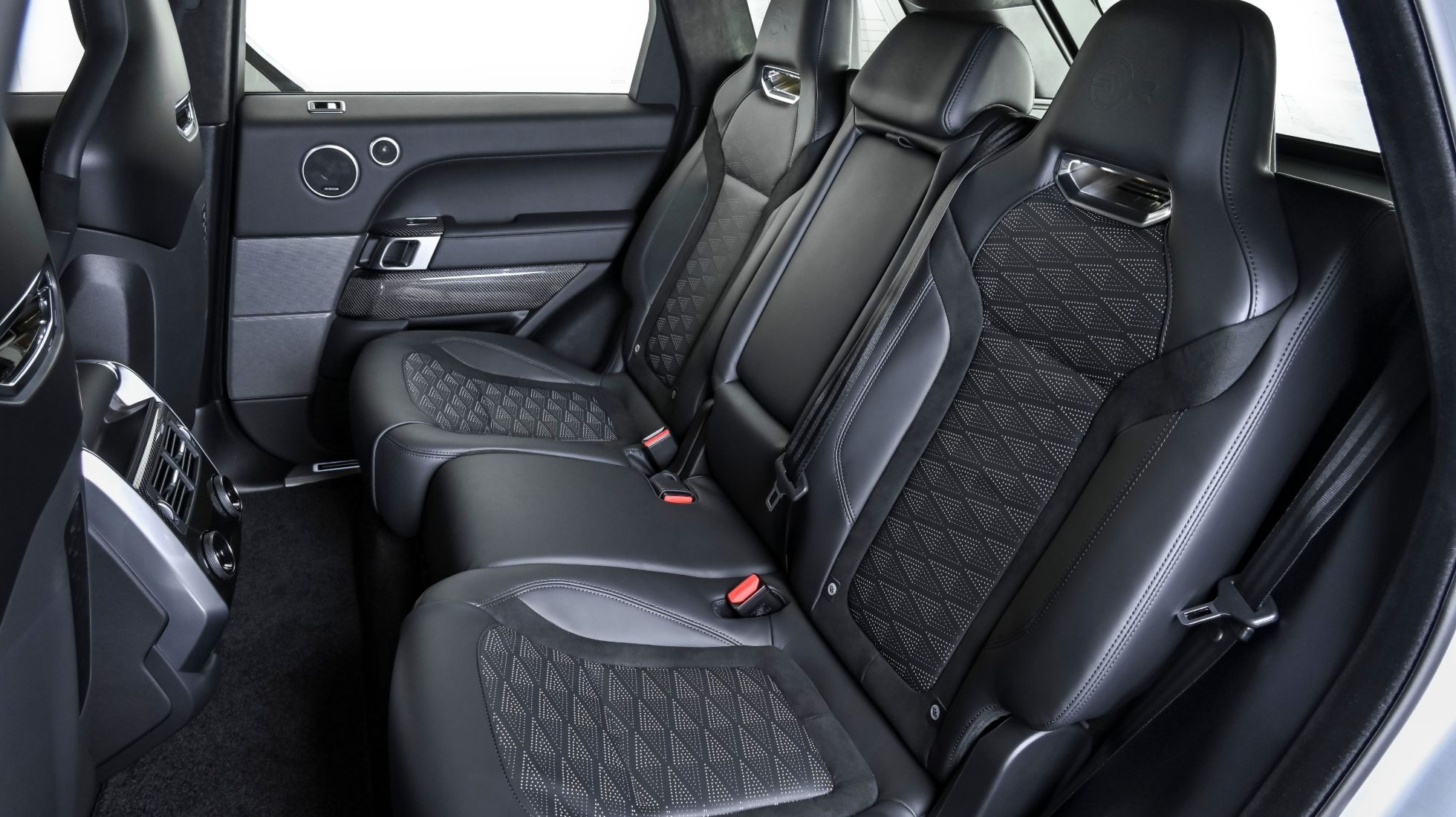 609d00ecfc414efcdc2f654c_Range-Rover-Sport-Carbon_085.jpg