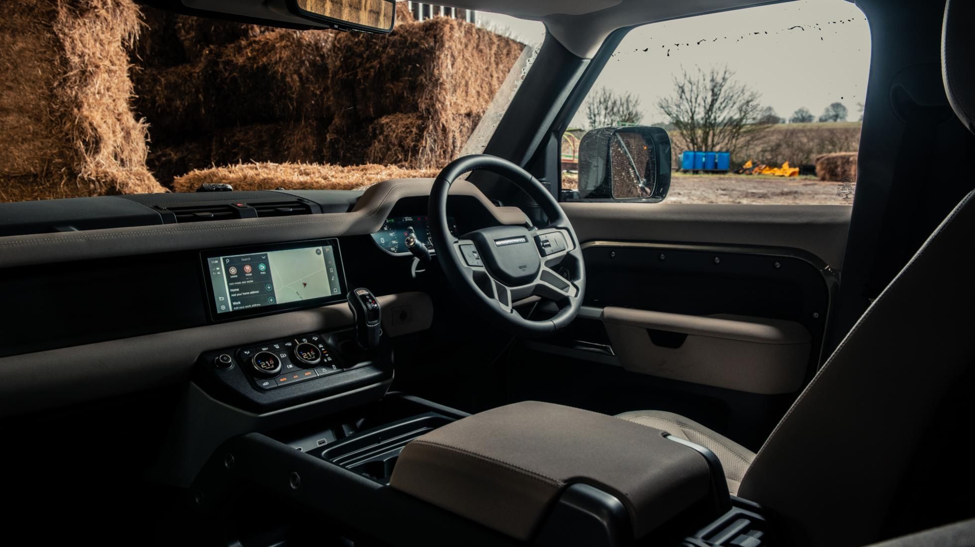 60e482394df8d37478627073_Defender-Interior-2.jpeg