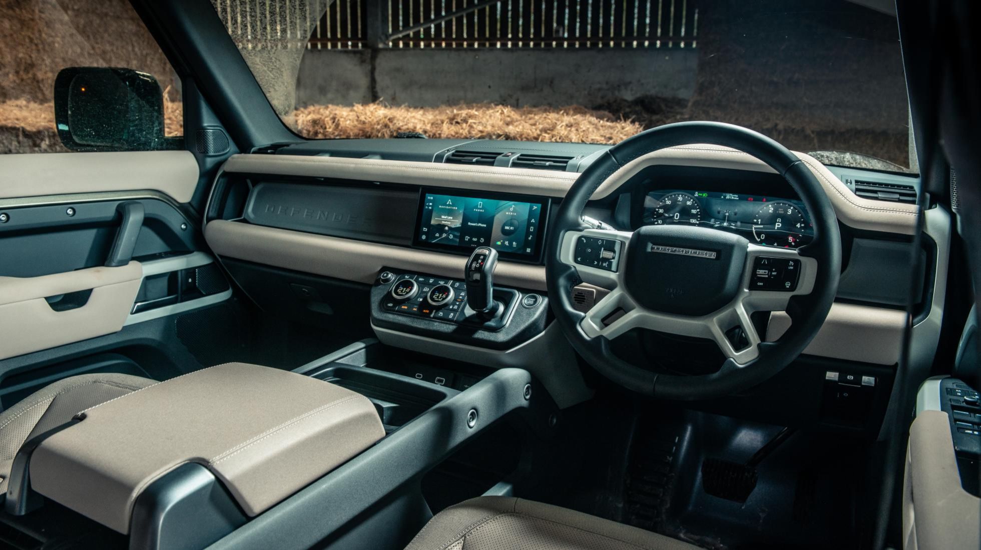 60e482397a7c1b5f2f3ce6fd_Defender-Interior-1-Dash.jpeg