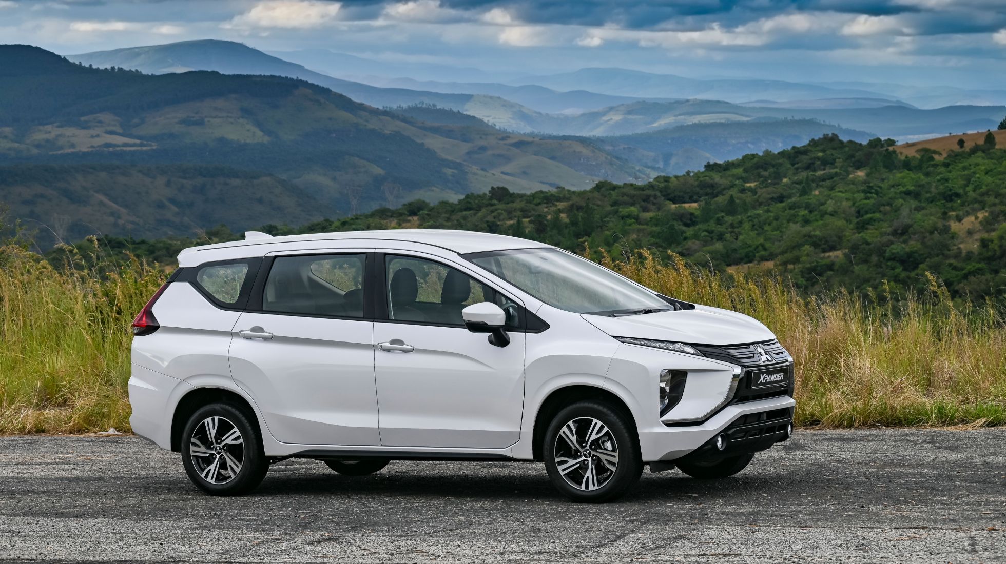 6135d4935f238e20df266f3a_Mitsubishi-XPANDER_152-1.jpg