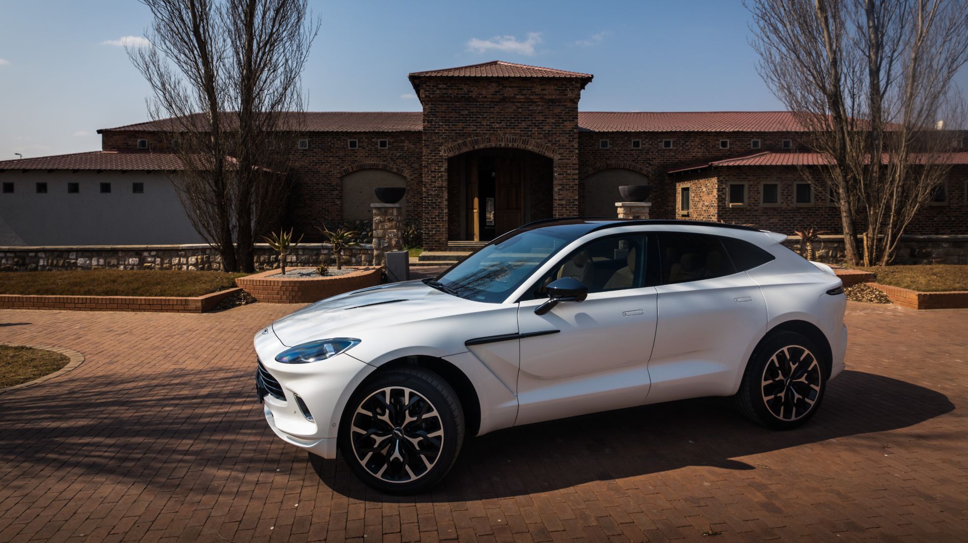 Aston Martin DBX