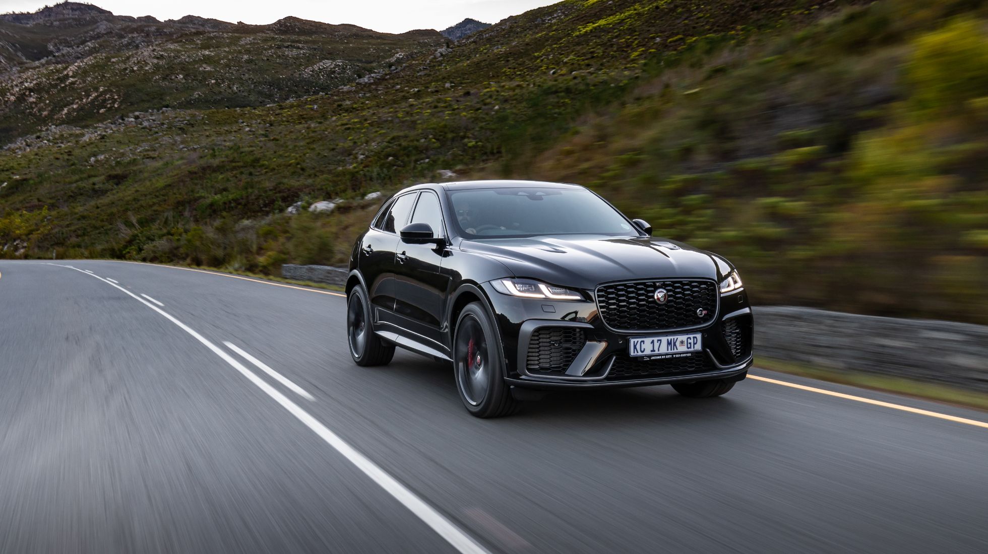 F-PACE SVR