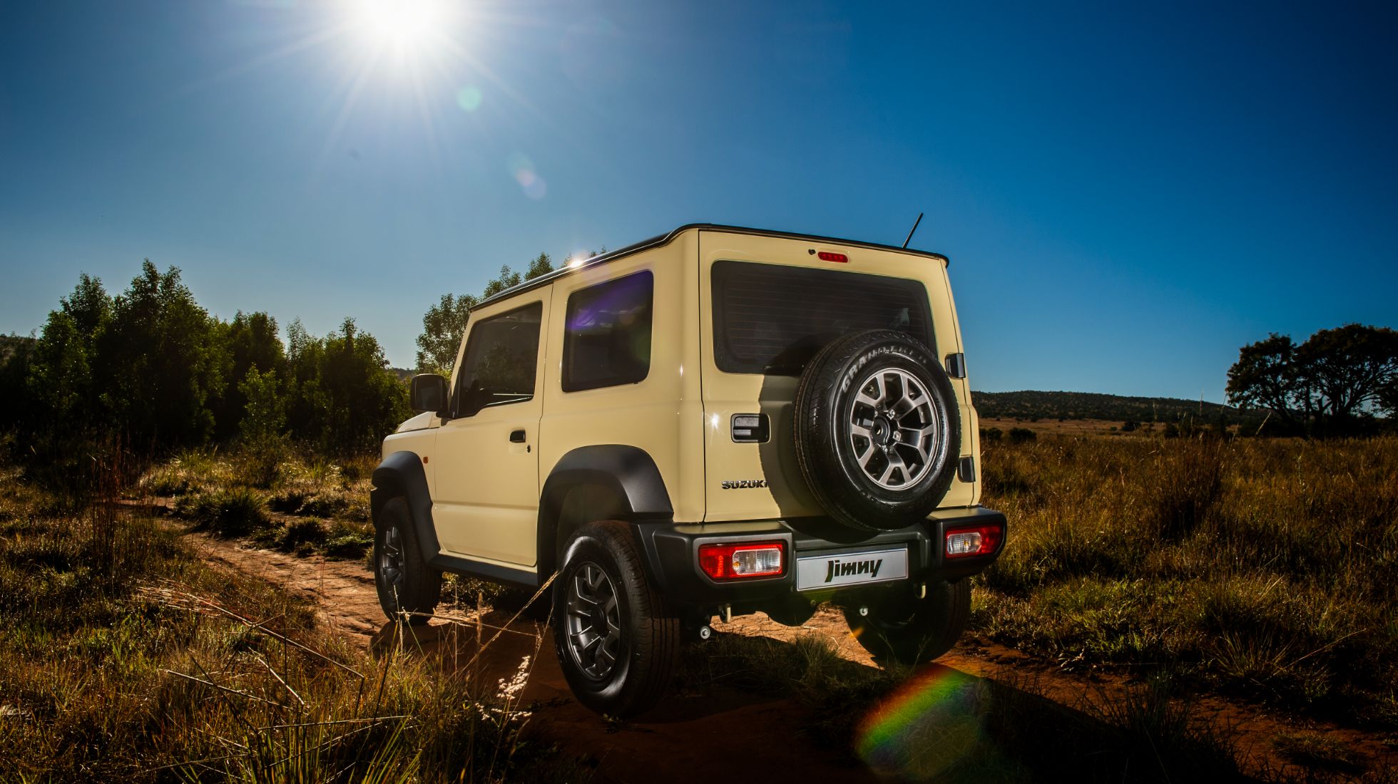 62bd7a68f1d73e763fd2a22e_Suzuki-Jimng-GL-TopGear-SA-Rear.jpg