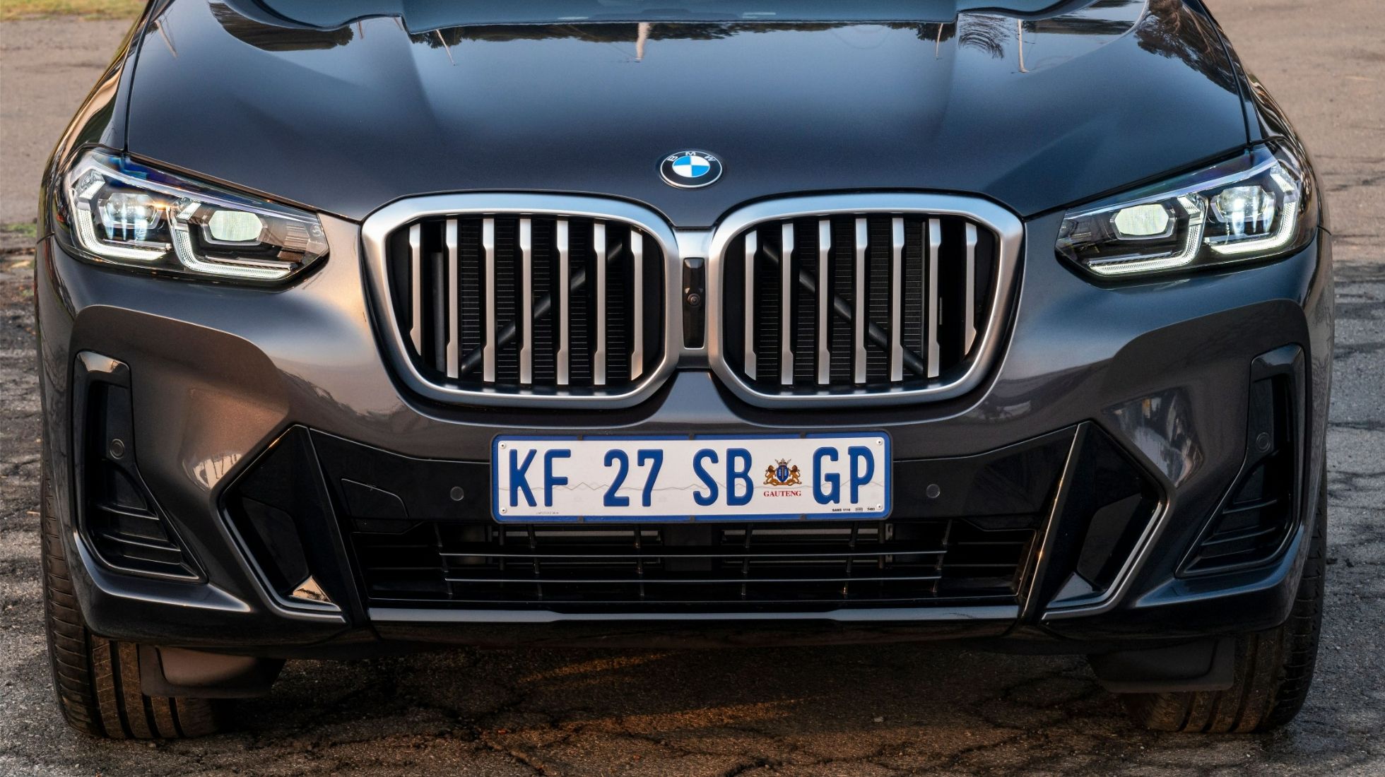 62e76f85e1cae3718dfbae17_BMW-X3-20d-TopGear-SA-Grille.jpg