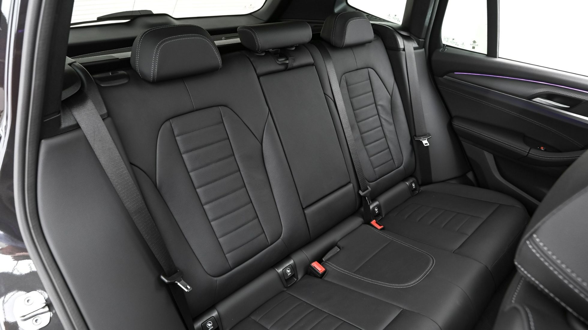 62e76f94df43296bfee7c1c1_BMW-X3-20d-TopGear-SA-Rear-Seats.jpg