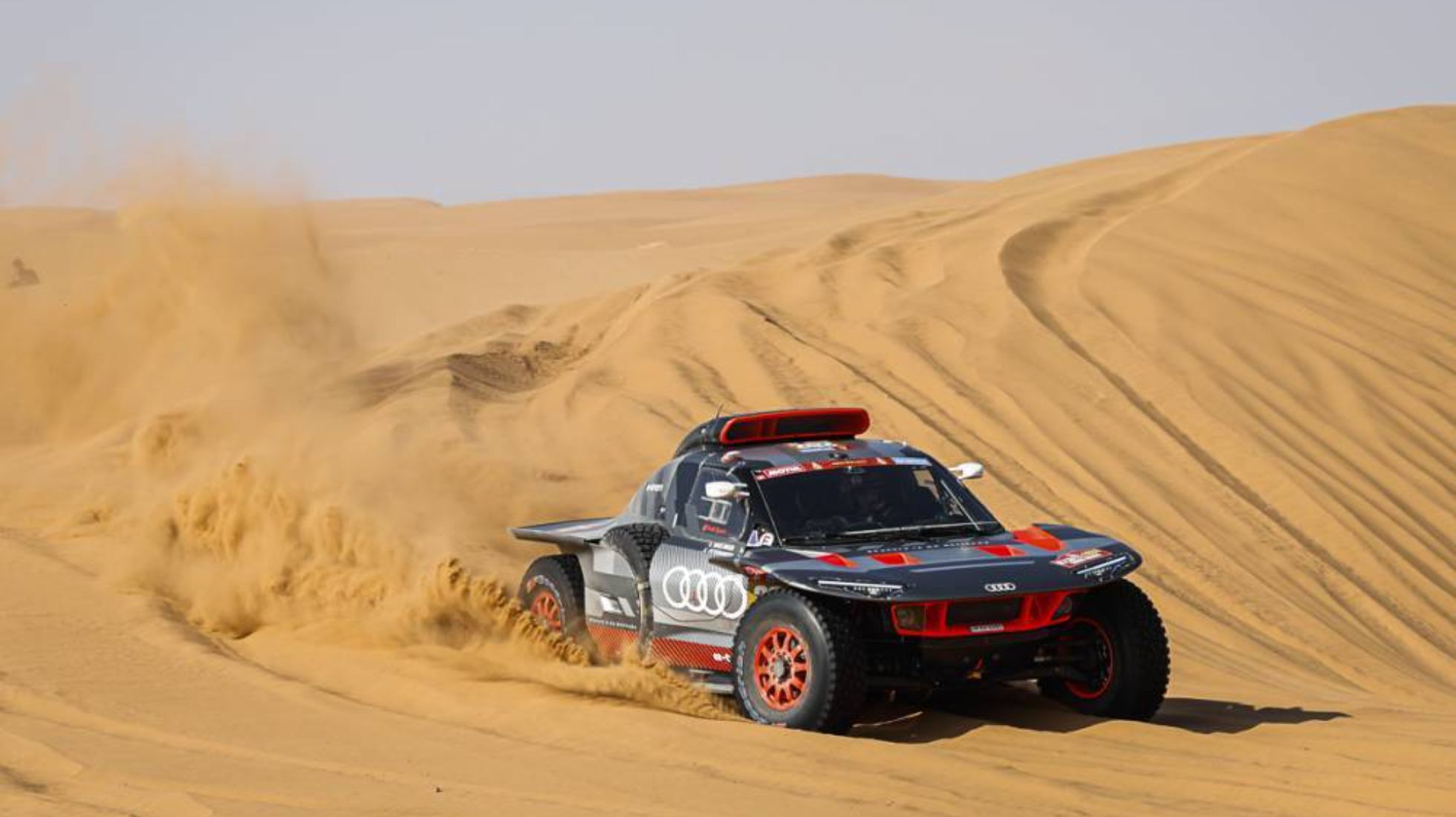 659d30ddc022e053a3e5feb1_Dakar-2024-TopGearSA-Audi.jpg
