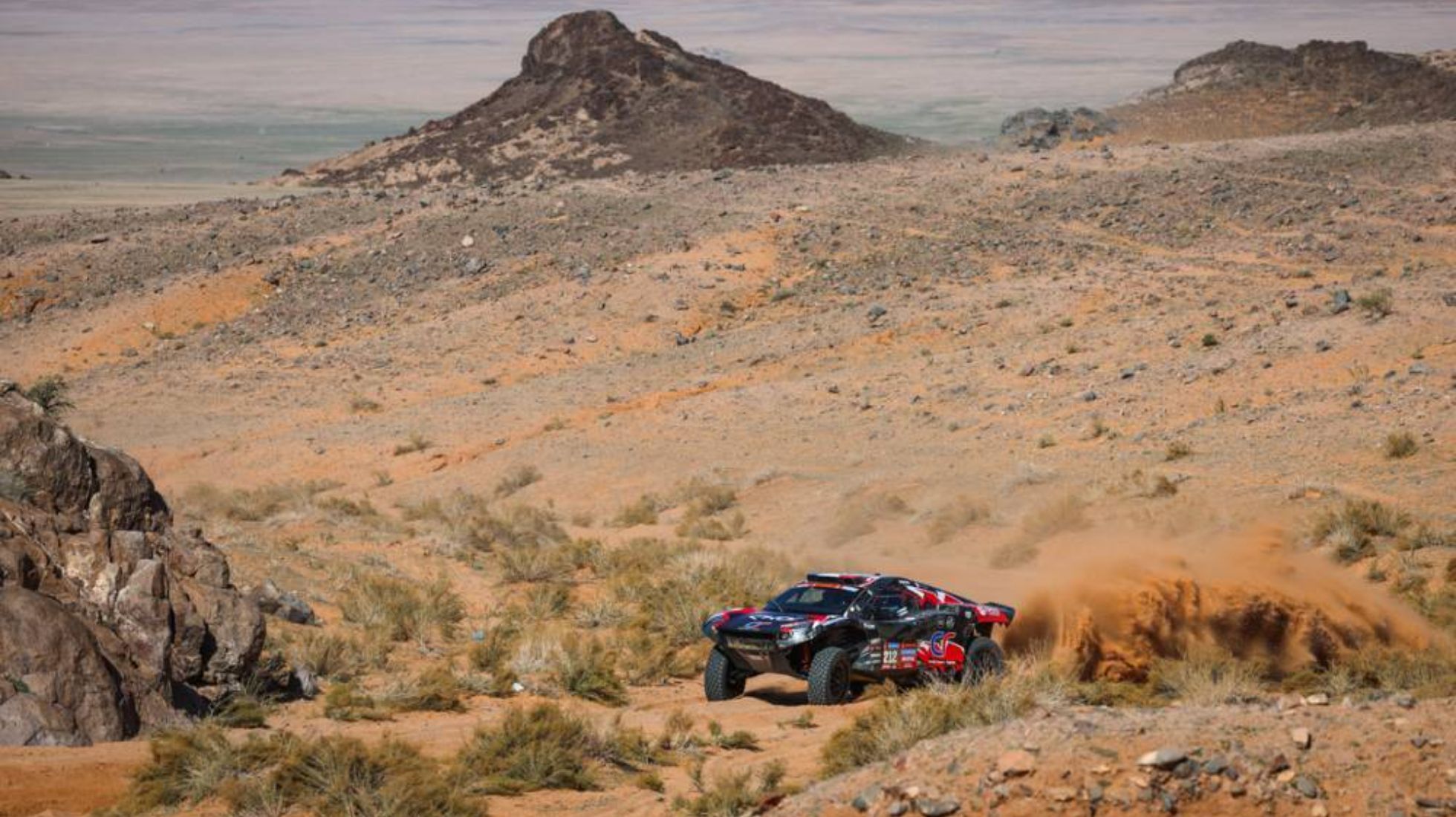 65a9072066b140845dcbfb5b_Dakar-Stage-9-TopGearSA-Desert-Racing.jpg