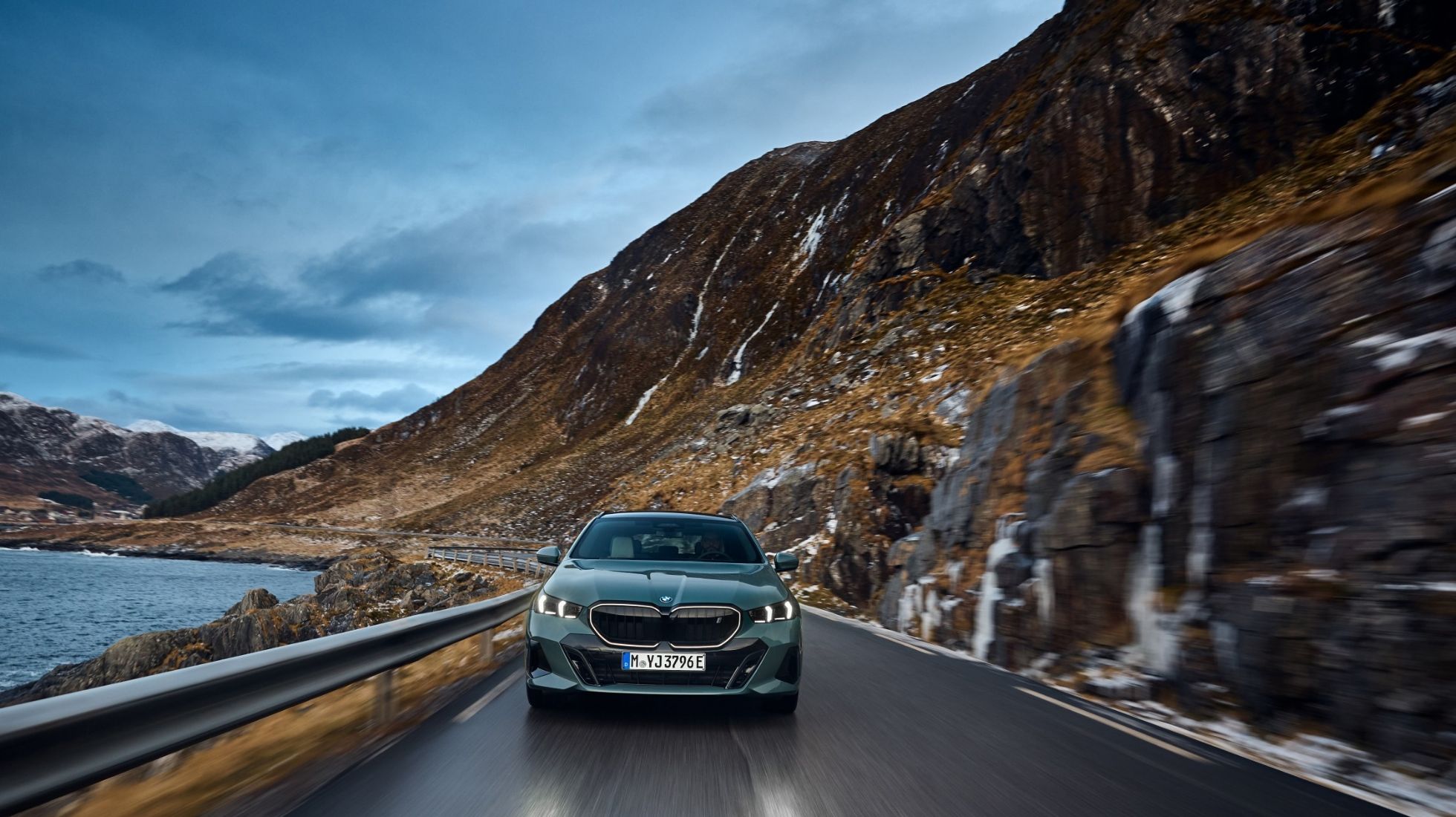 65c4e98314a90f7a43ebe50b_BMW-i5-Touring-TopGear-SA.jpg