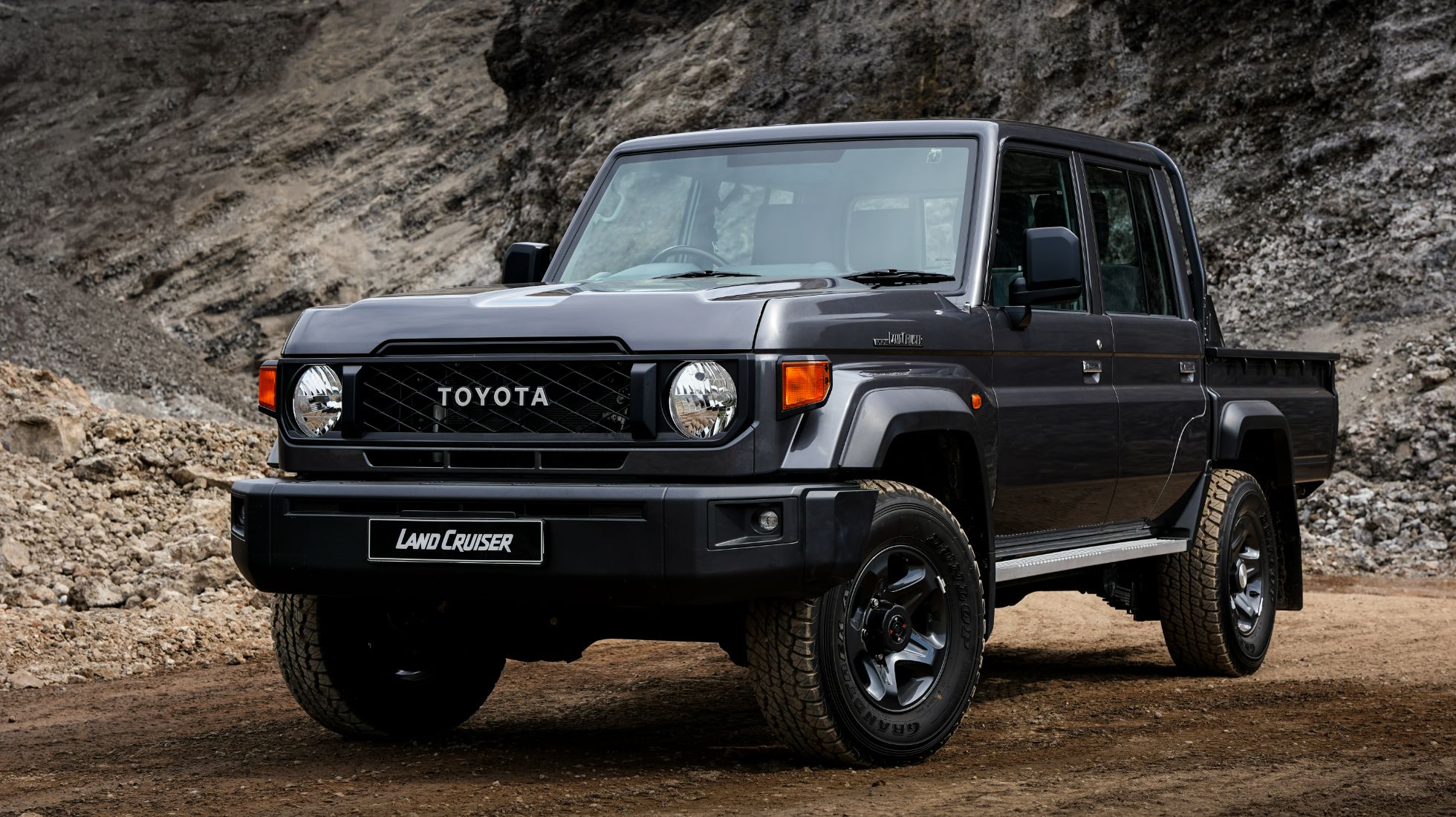 65cdc45b12a9a51b7738da46_Toyota-Land-Cruiser-70-Series-TopGear-SA-1.jpg