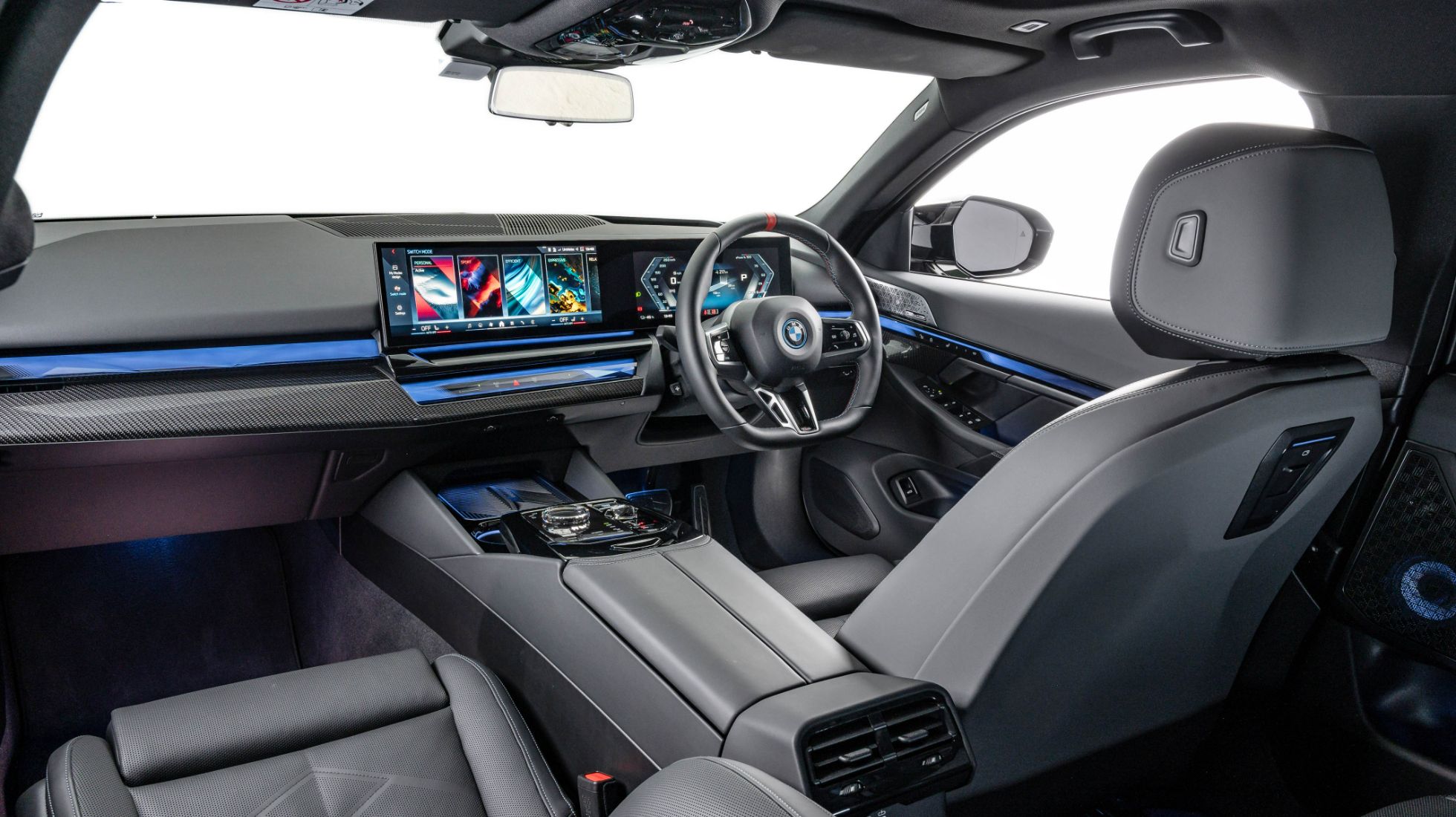 65e96950716472752899013b_BMW-i5-M60-TopGear-SA-6.jpg