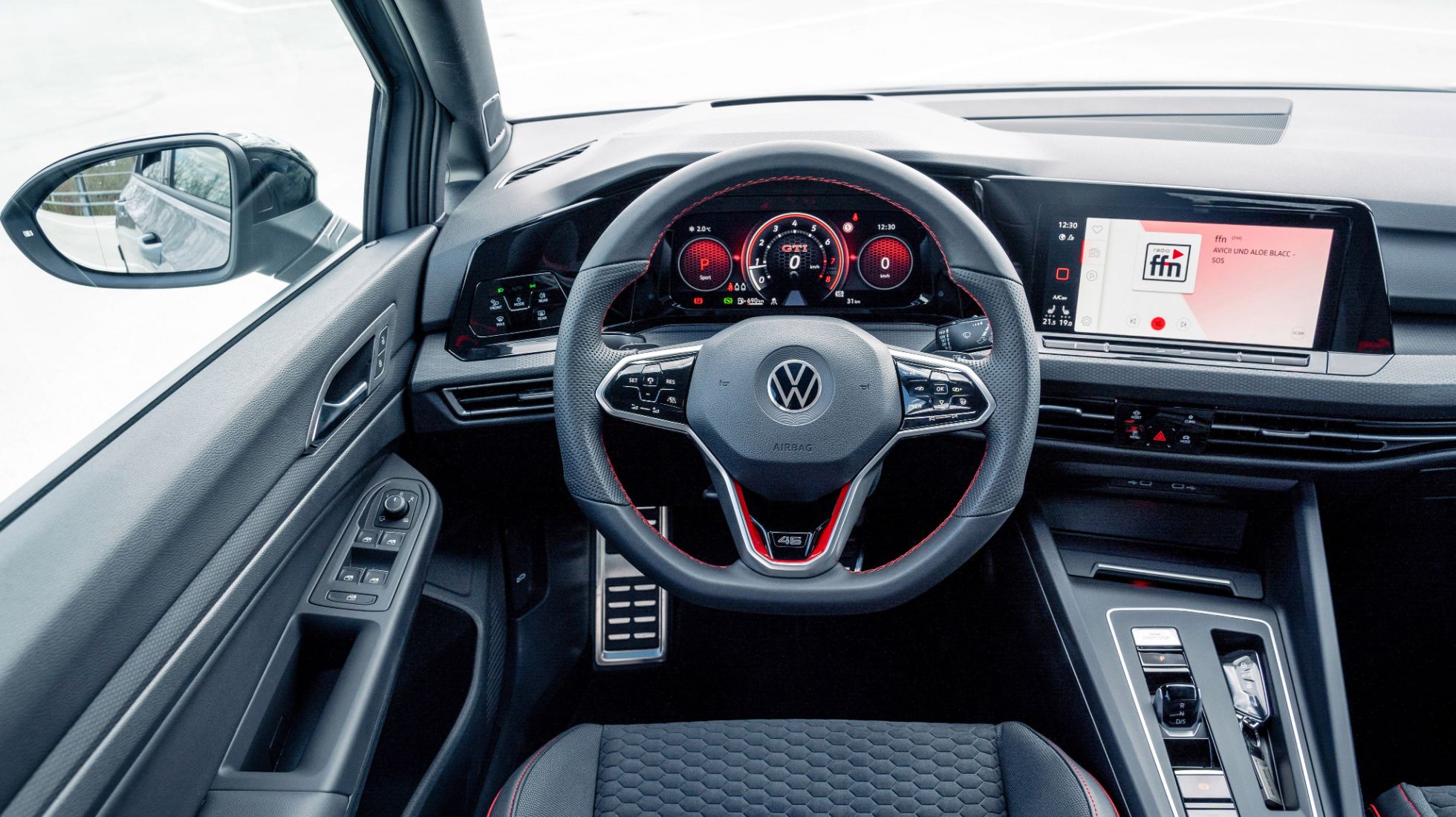 66434e3e13ef4071b92d4886_Volkswagen-Golf-GTI-Edition-45-TopGear-SA-Interior.jpeg