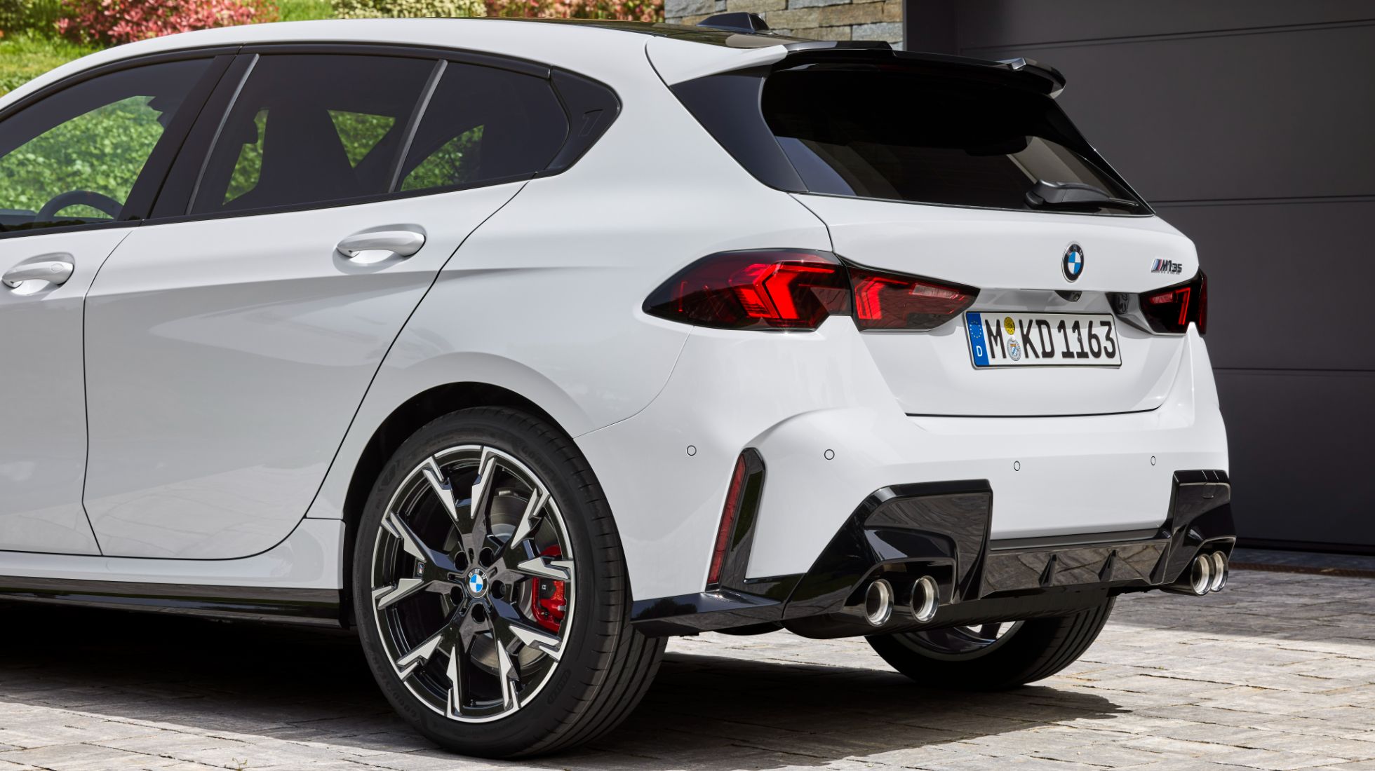66616451ae852f4aed69108d_BMW-1-Series-TopGear-SA-Side.jpeg