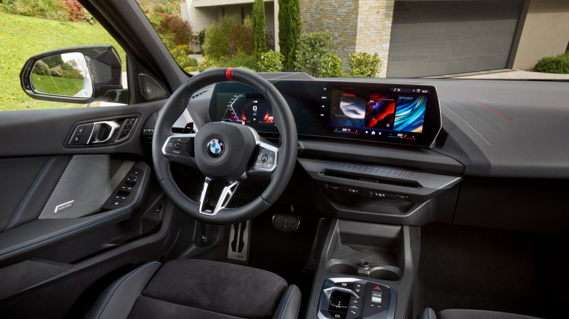 66616453a65be6c52274f0bd_BMW-1-Series-TopGear-SA-Interior.jpeg