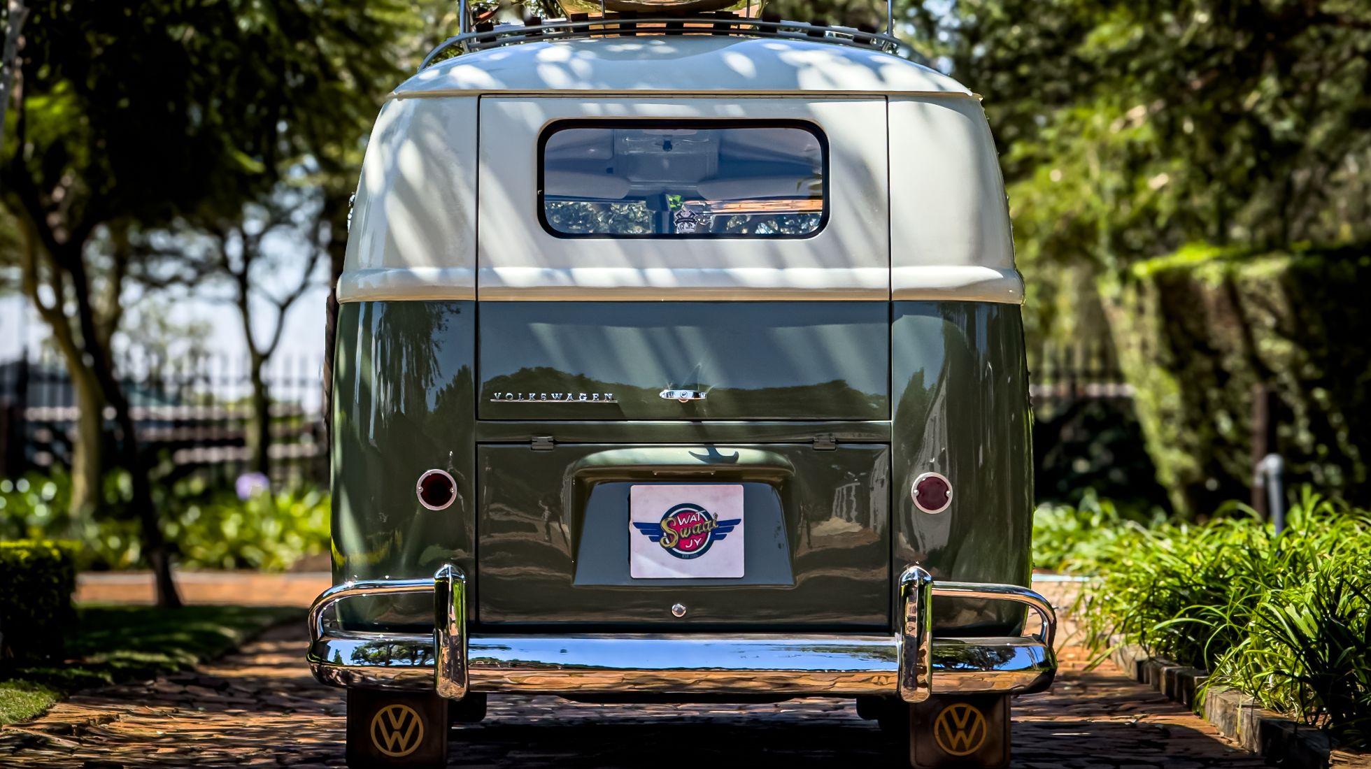 66685c644aaa5a591dc43e89_Retro-Kombi-TopGearSA-Back.jpg