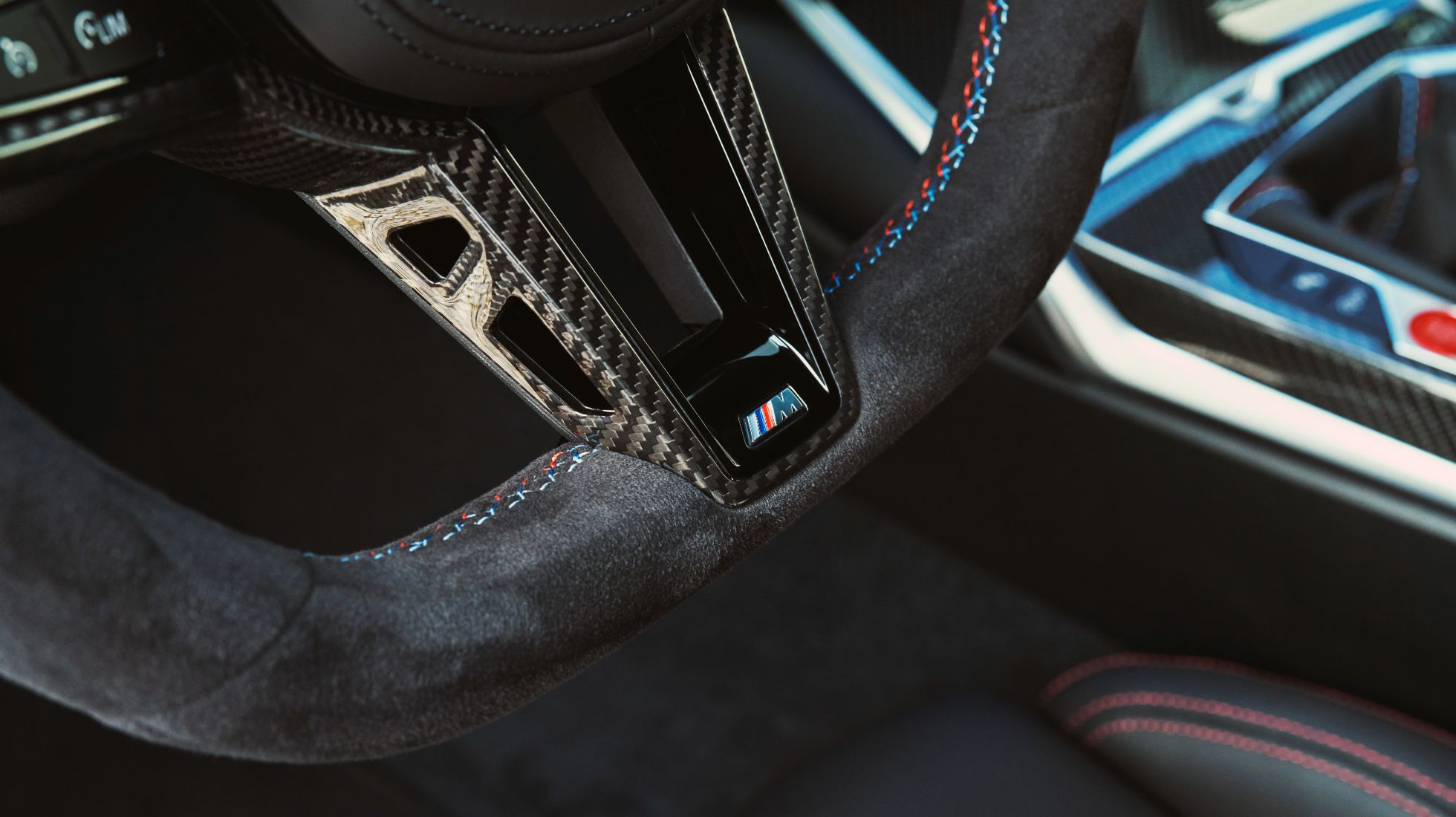 666bf2a5fa83316d78c8e97b_BMW-2-Series-TopGear-SA-Steering.jpeg