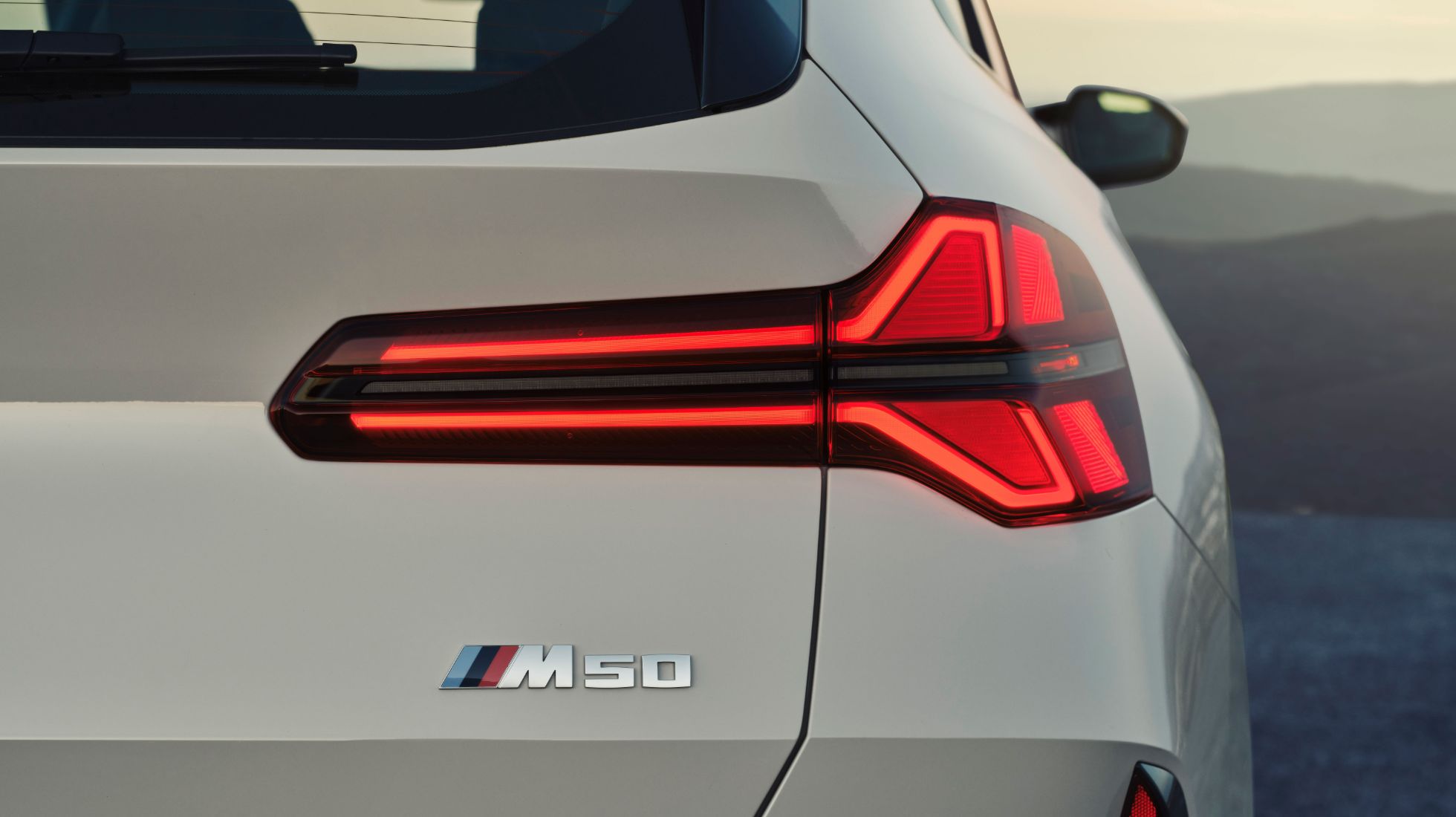 6672daaa774f832deda99240_BMW-X3-M50-xDrive-TopGear-SA-Light.jpg