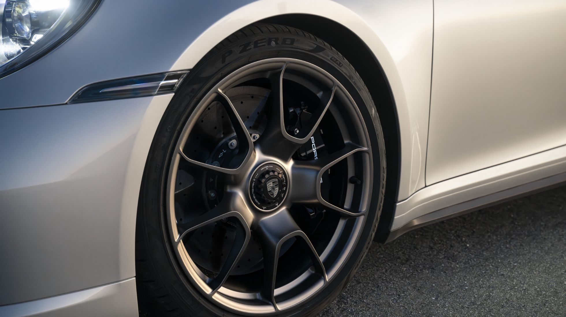 66c2fc2efca68dd8df90c4d8_Porsche-911-Turbo-50-Years-TopGear-SA-Wheels.jpg