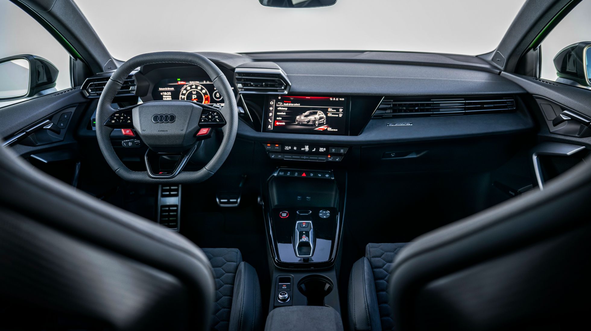 66c4750c0f1a6d038dfa2941_Facelifted-Audi-RS-3-TopGear-SA-Interior.jpg