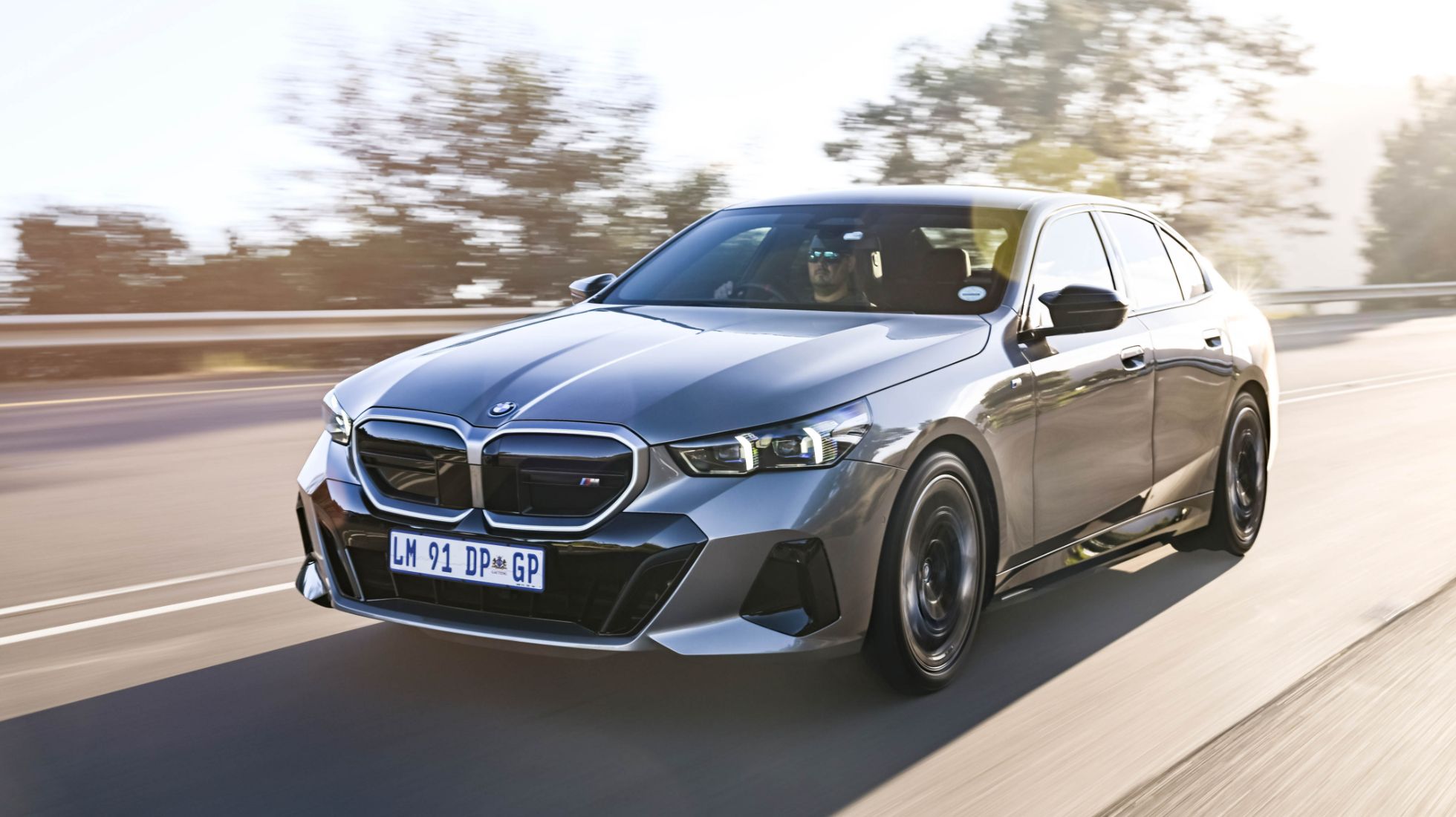 66fa831d9ad8142d7e7ec456_P90540753_highRes_bmw-i5-m60-in-south-1-1.jpg