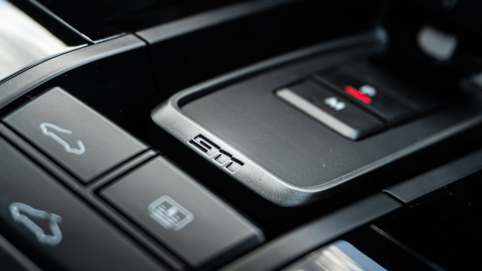 678ea6ea775fc46456b09644_2025-Porsche-911-Carrera-Interior-Detail-JHB-TopGear-SA-Img.jpg