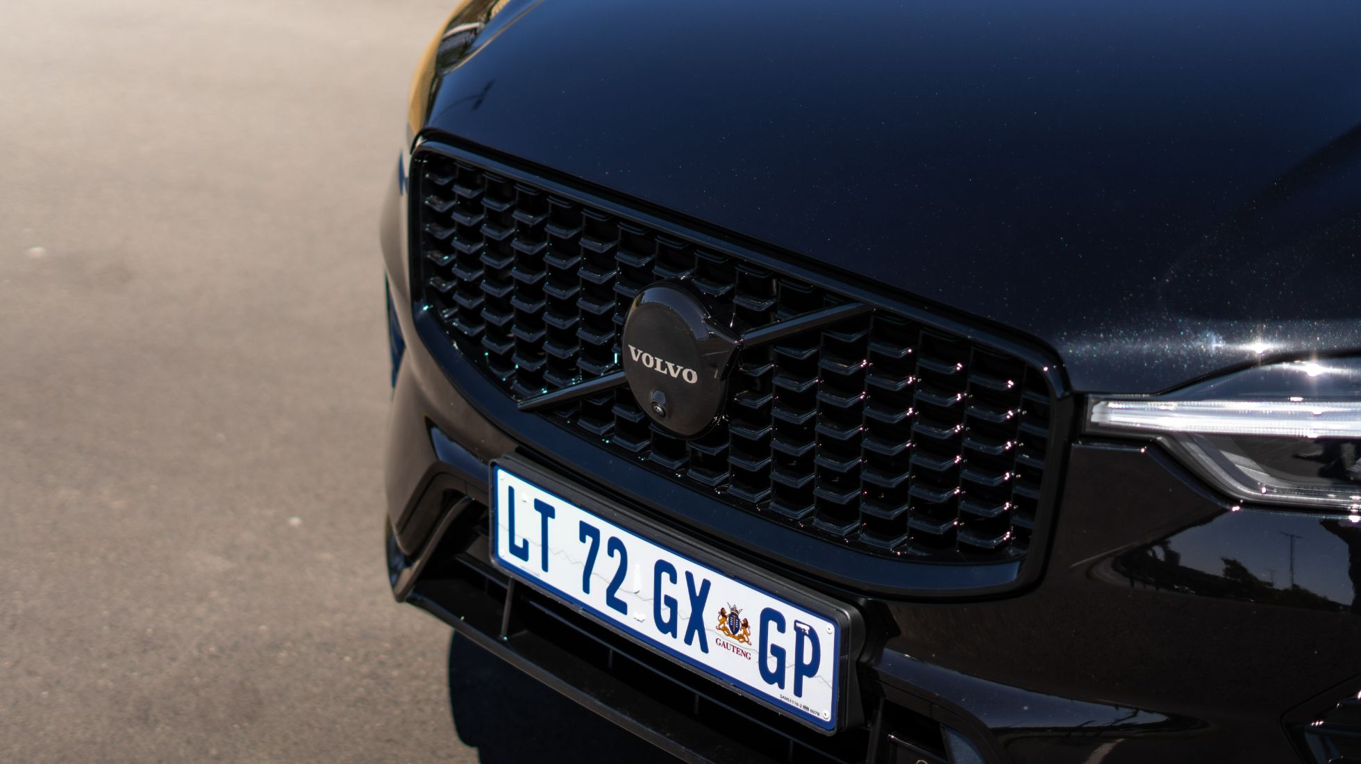 678f6661fa2c45b6cc9a1811_Volvo-XC60-Recharge-TopGearSA-Front-close.jpg