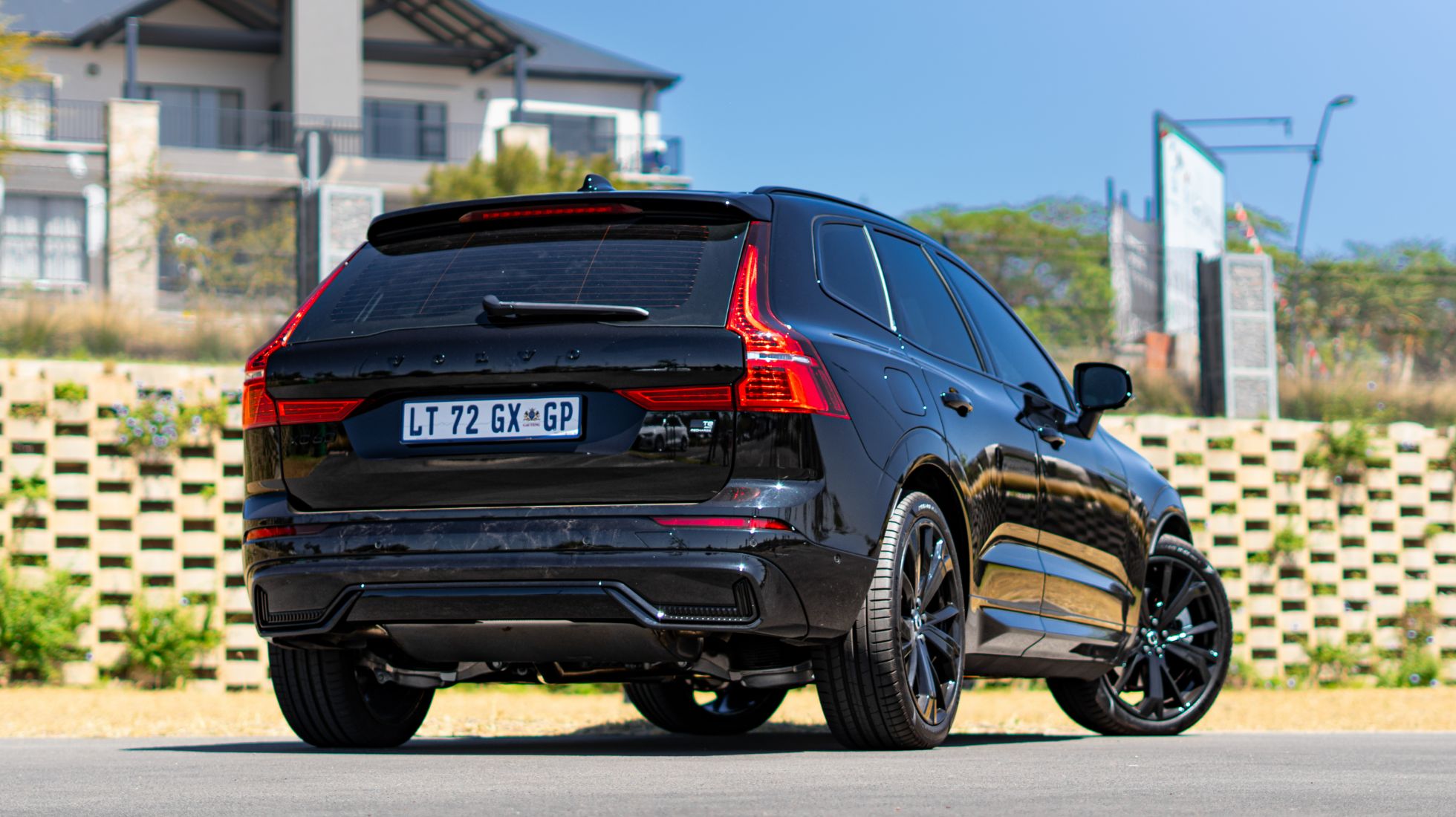 678f666c44de3ec54f188043_Volvo-XC60-Recharge-TopGearSA-Back-2.jpg