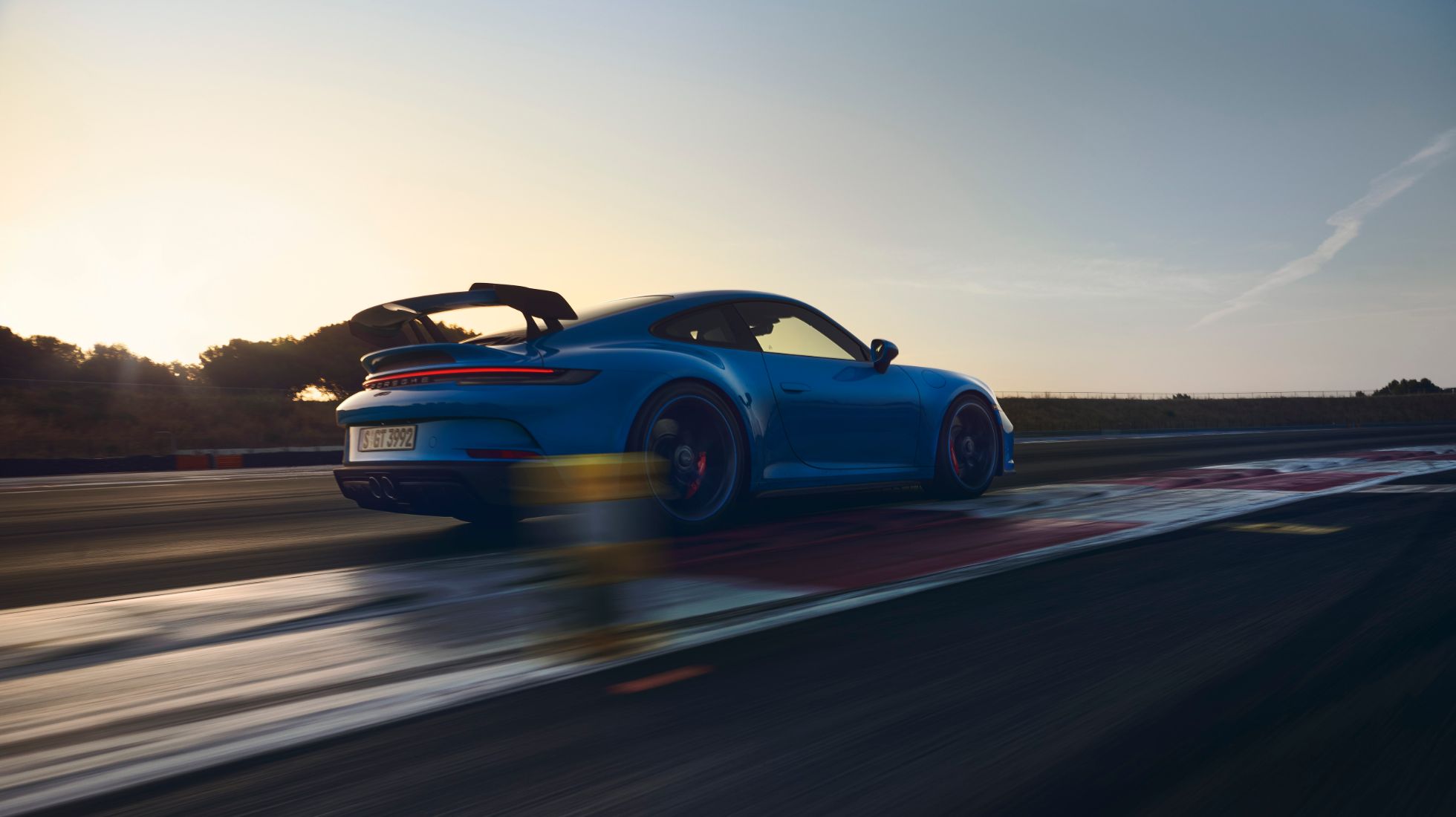 Porsche unveils track oriented new 911 GT3