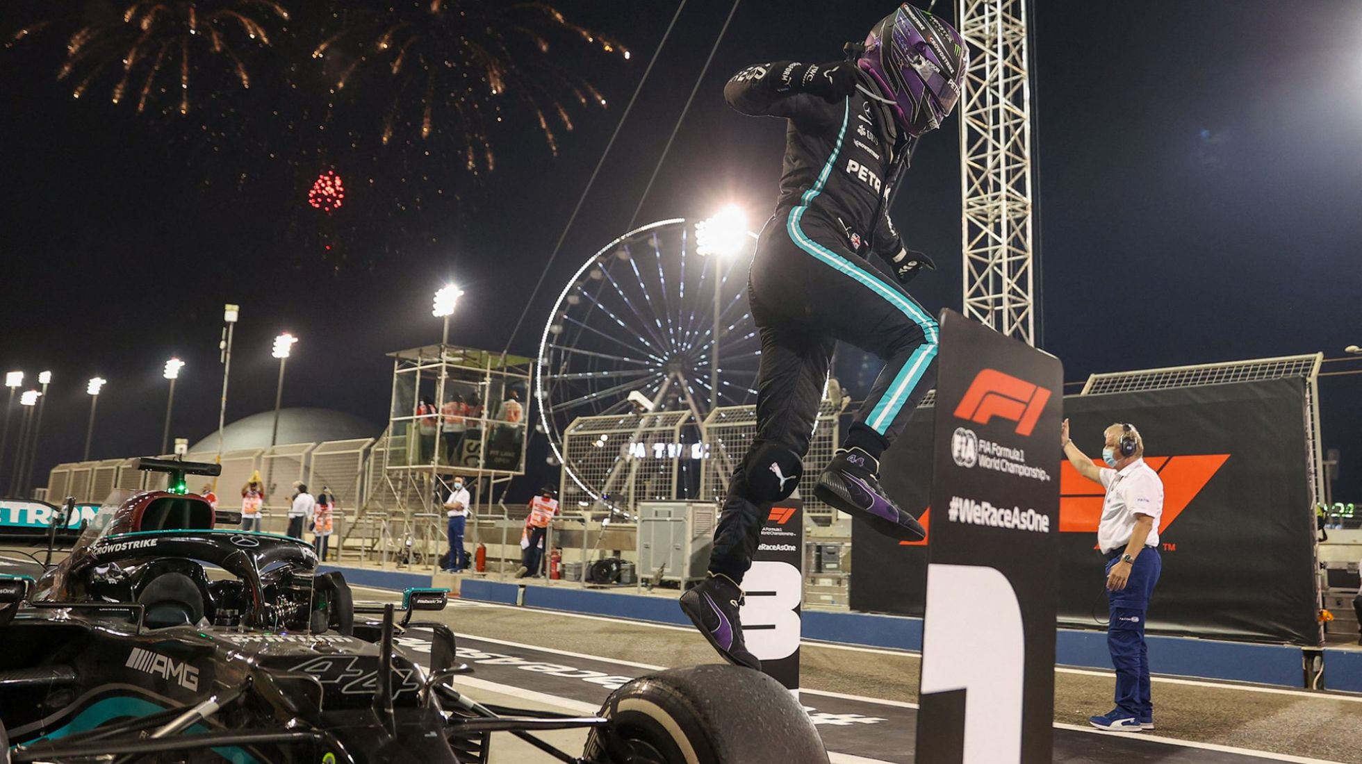 6061bb264036662ae2cb7334_Hamilton-Wins-Bahrain-2021-1.jpeg