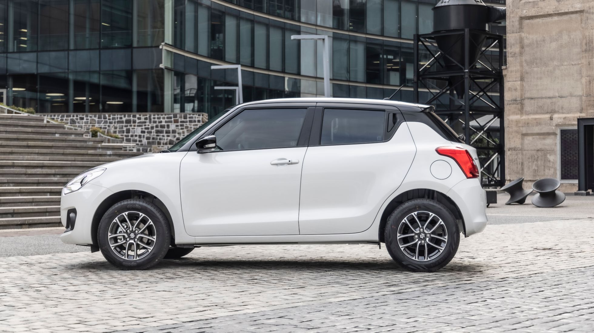 60780345c4afe1296c8f85d2_Suzuki-Swift-MC-2021-171.jpg